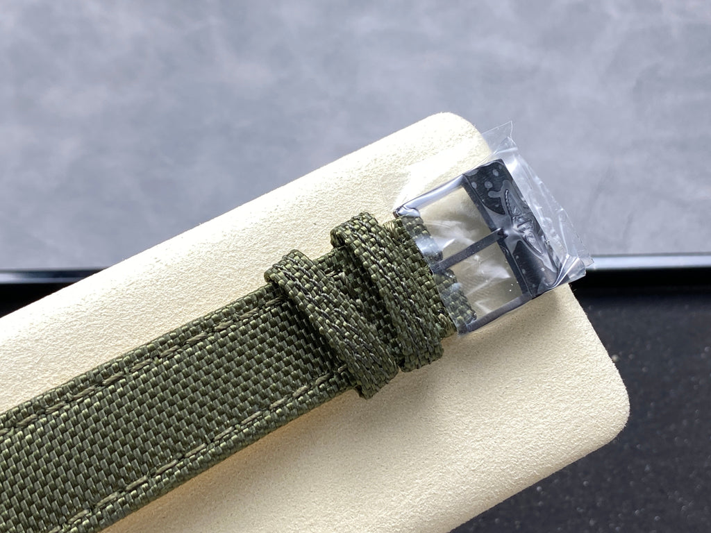 AVENGER CHRONOGRAPH TITANIUM CASE ARMY GREEN NYLON STRAP