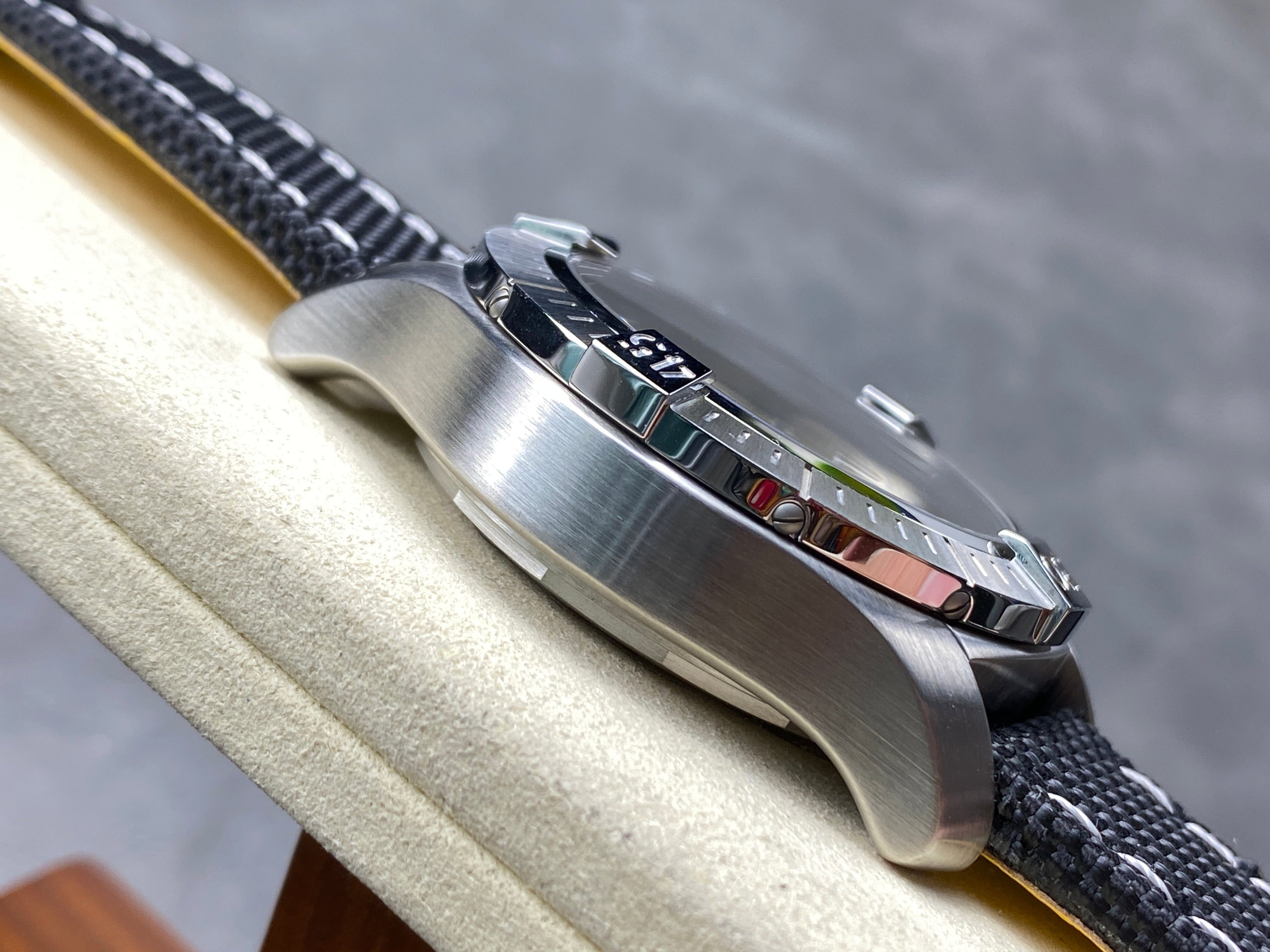 AVENGER CHRONOGRAPH STEEL CASE BLACK NYLON STRAP