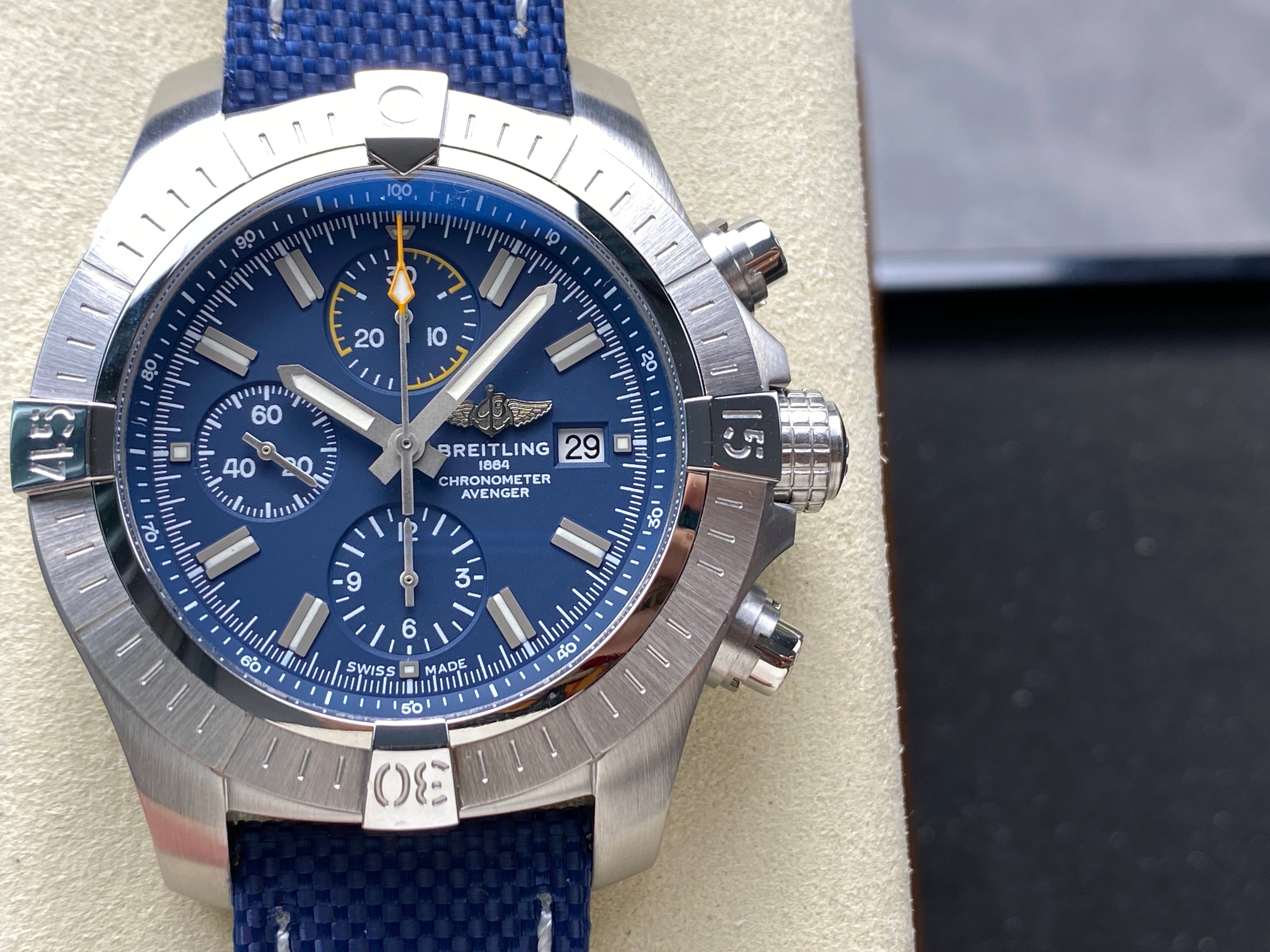 AVENGER CHRONOGRAPH STEEL CASE NAVY BLUE NYLON STRAP