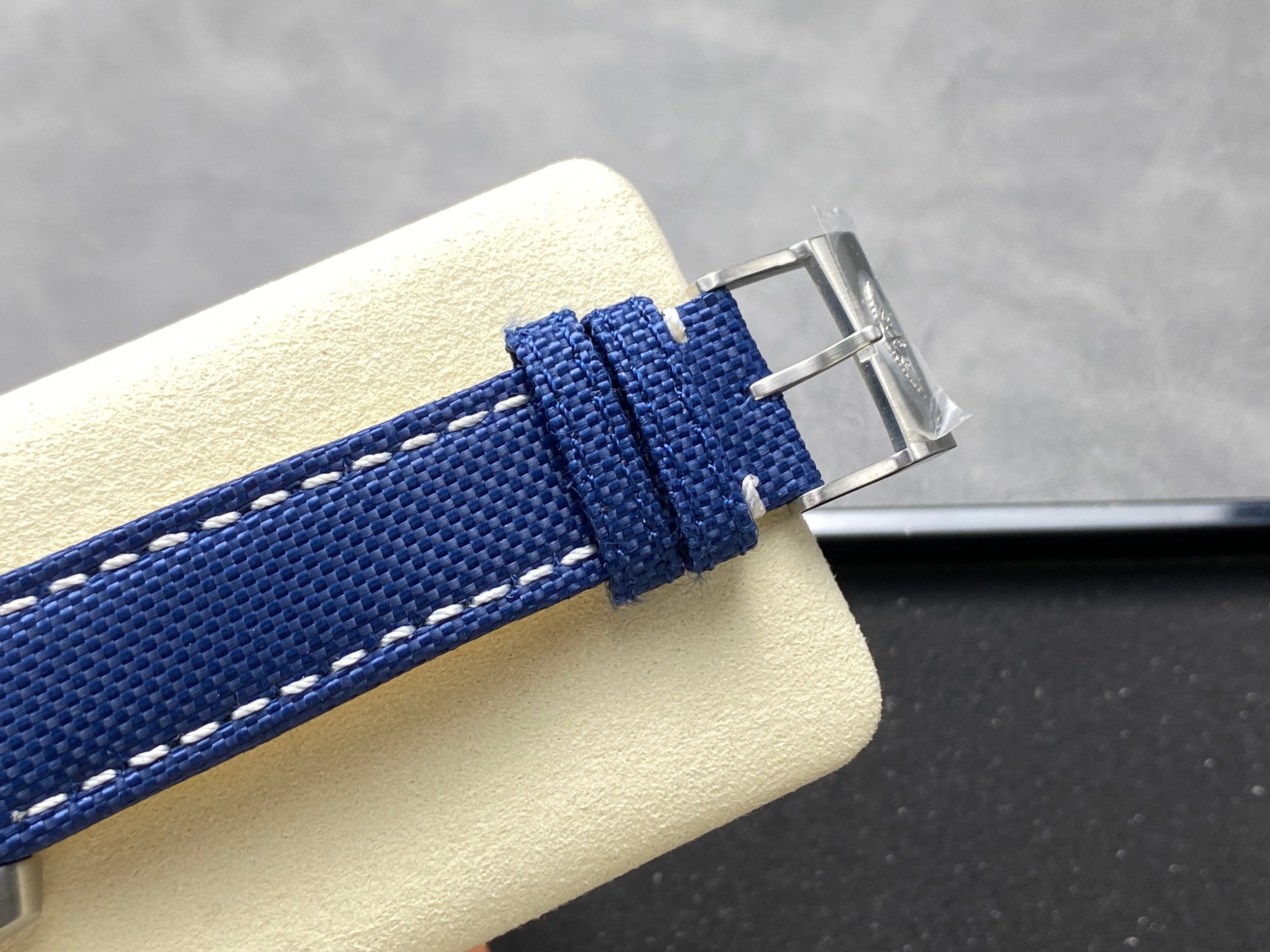 AVENGER CHRONOGRAPH STEEL CASE NAVY BLUE NYLON STRAP