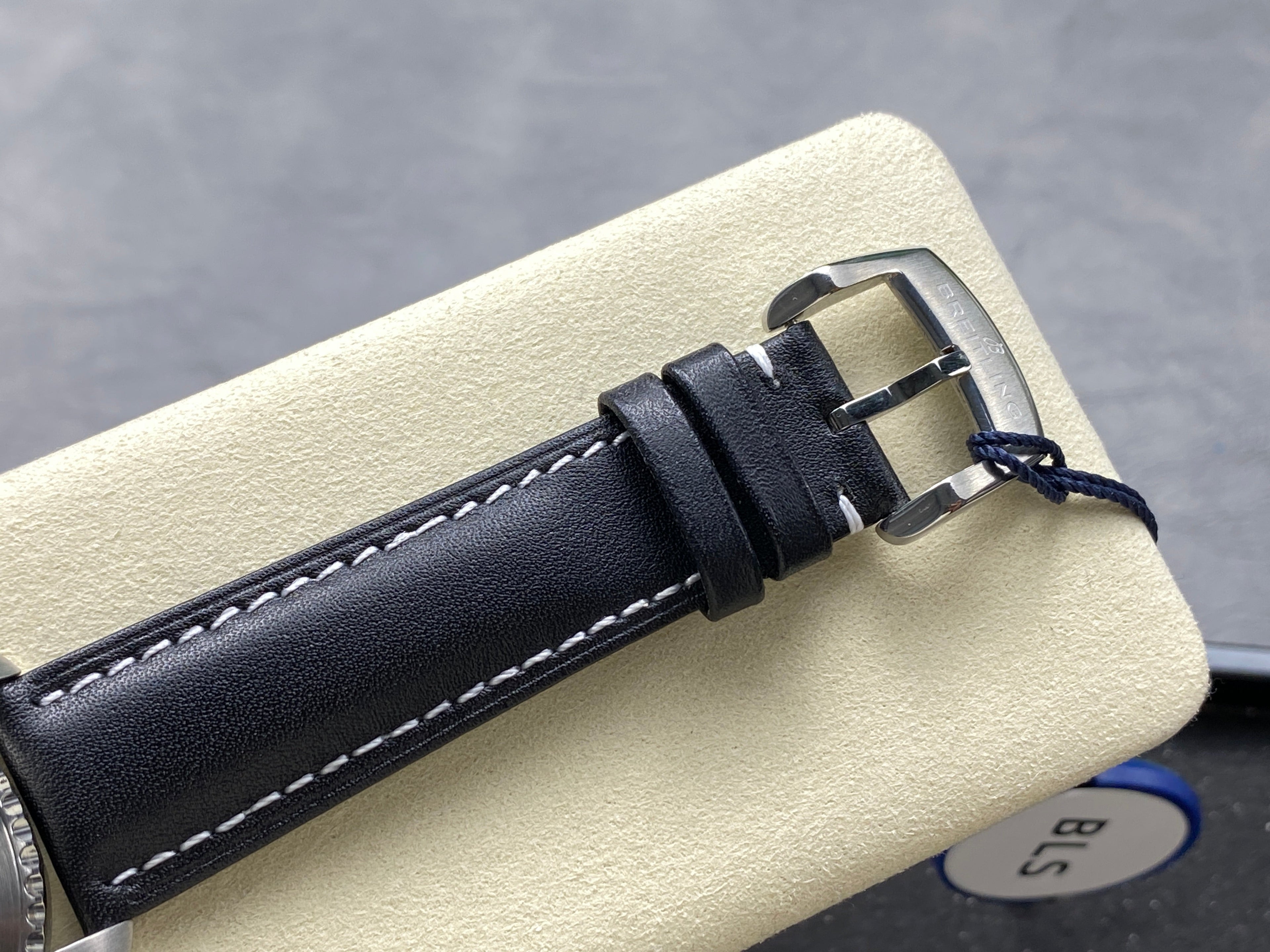 AVIATOR 8 AUTOMATIC STEEL CASE BLUE DIAL BLACK CALFSKIN STRAP