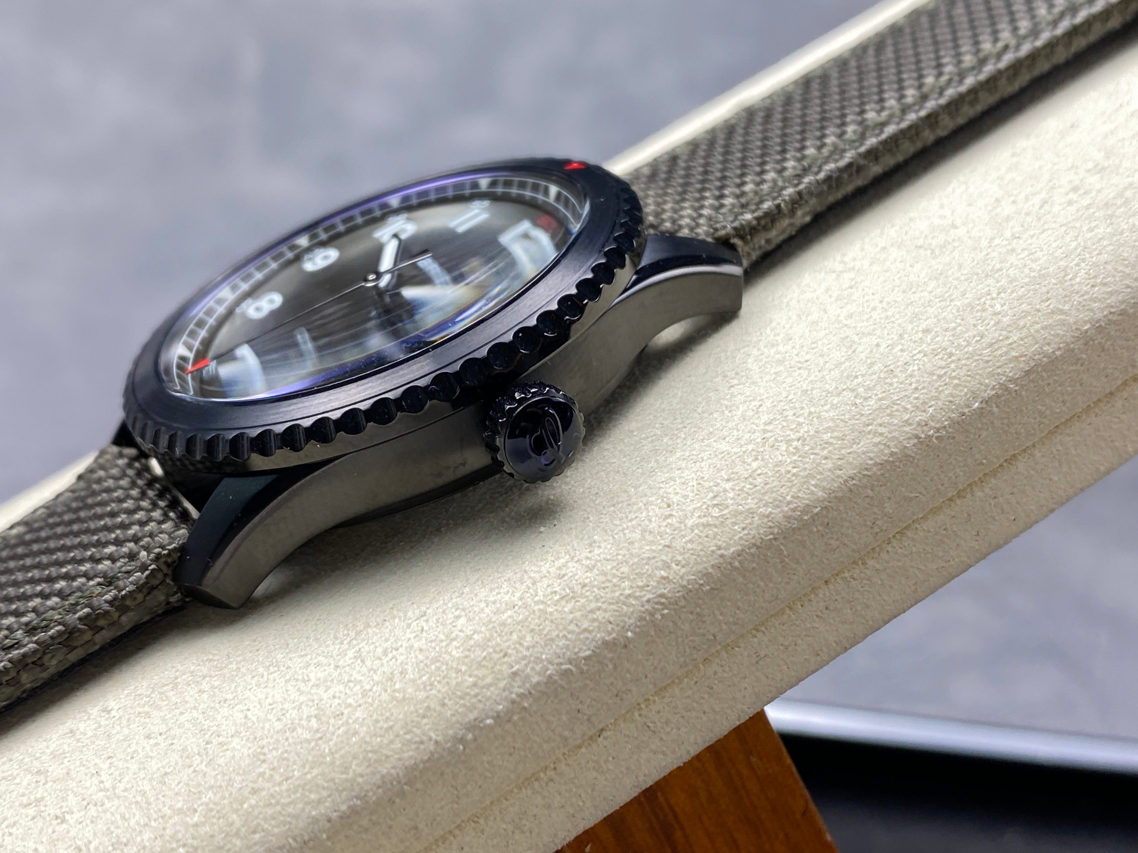 AVIATOR 8 CURTISS AUTOMATIC STEEL CASE KHAKI GREEN NYLON STRAP
