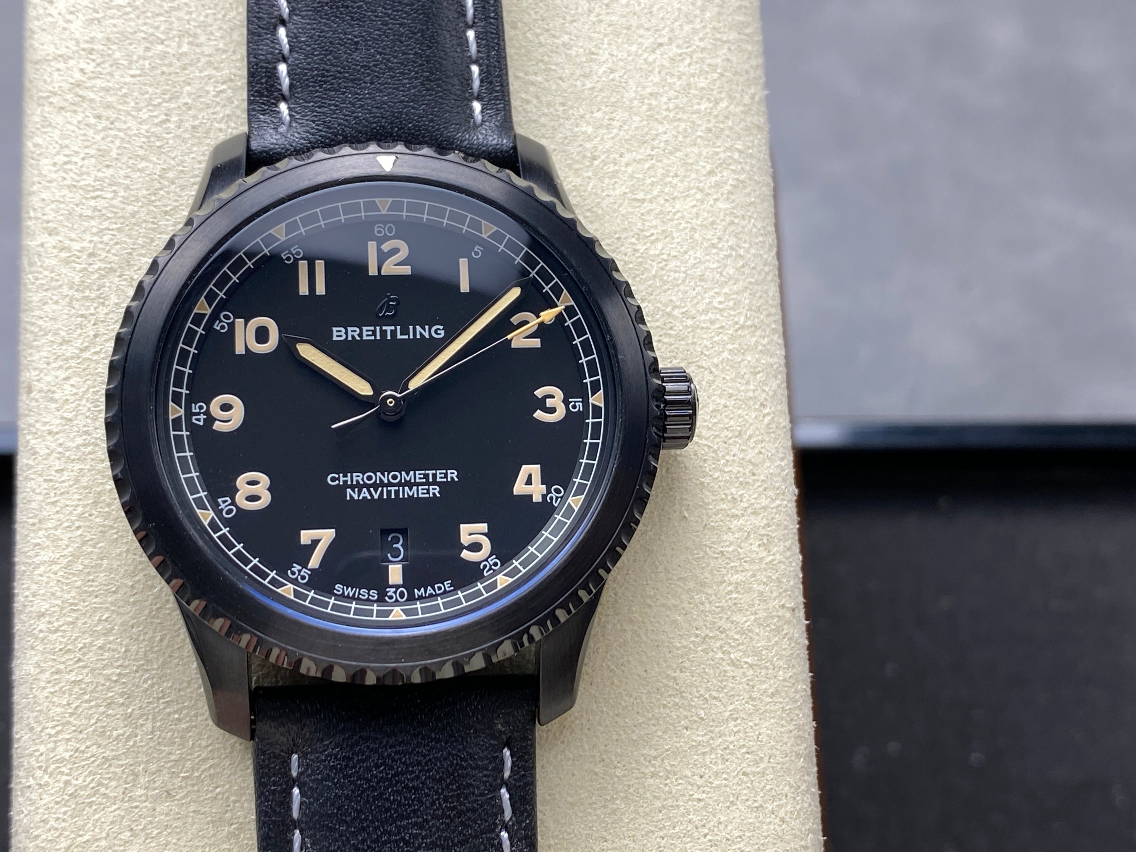 AVIATOR 8 AUTOMATIC STEEL CASE BLACK CALFSKIN STRAP