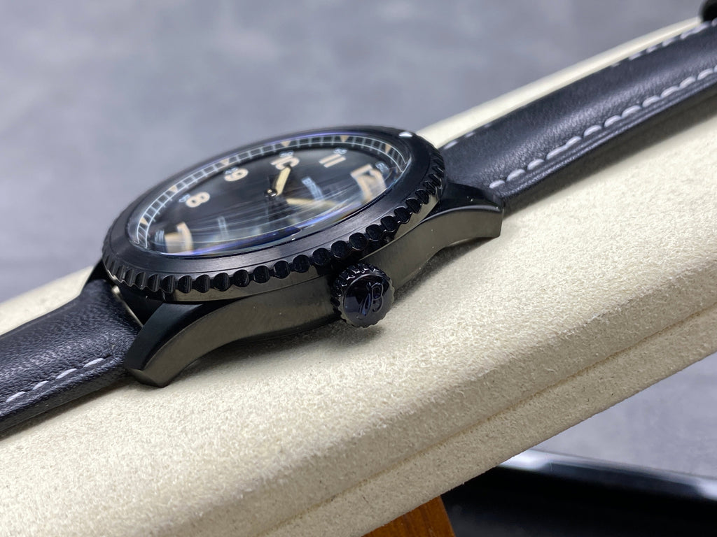 AVIATOR 8 AUTOMATIC STEEL CASE BLACK CALFSKIN STRAP