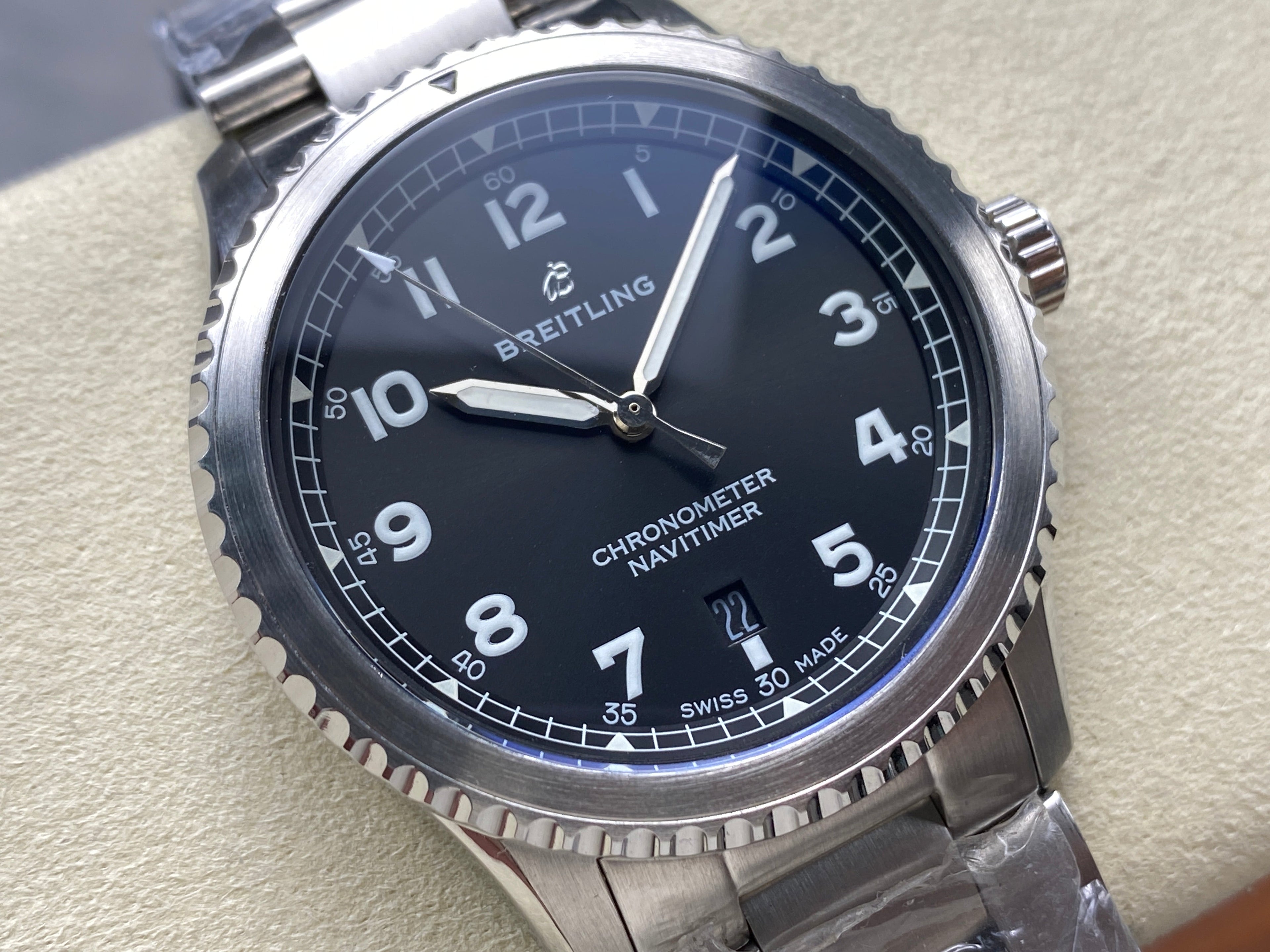 AVIATOR 8 AUTOMATIC ALL STEEL BLACK DIAL
