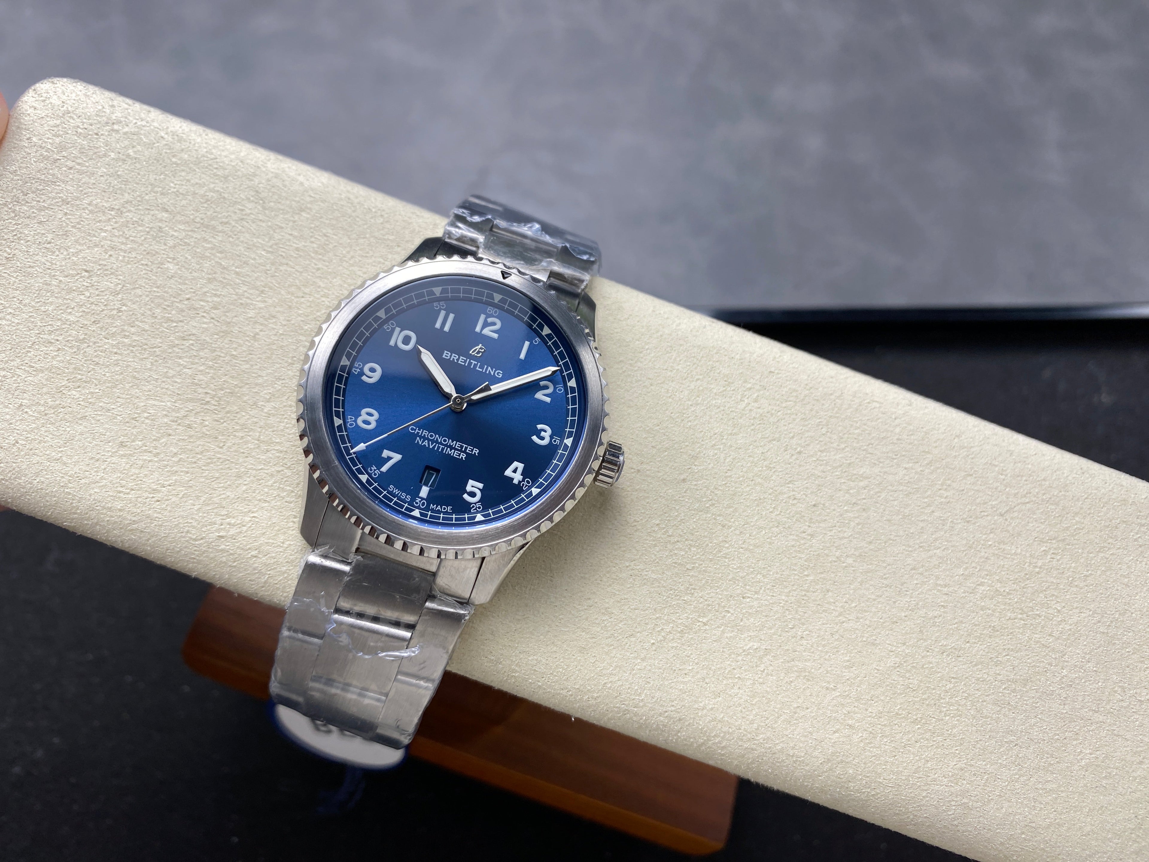 AVIATOR 8 AUTOMATIC ALL STEEL BLUE DIAL