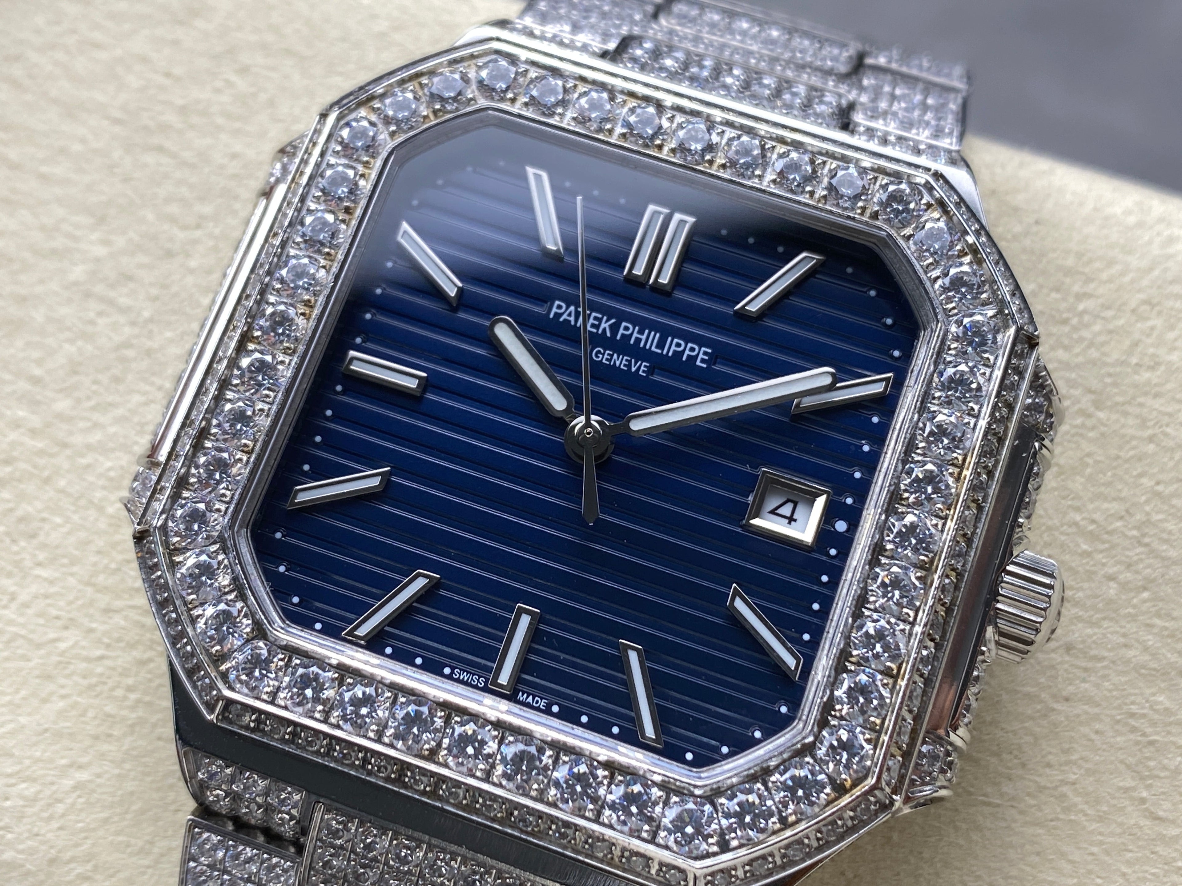 CUBITUS AUTOMATIC ALL STEEL ATTACHED DIAMOND NAVY BLUE DIAL