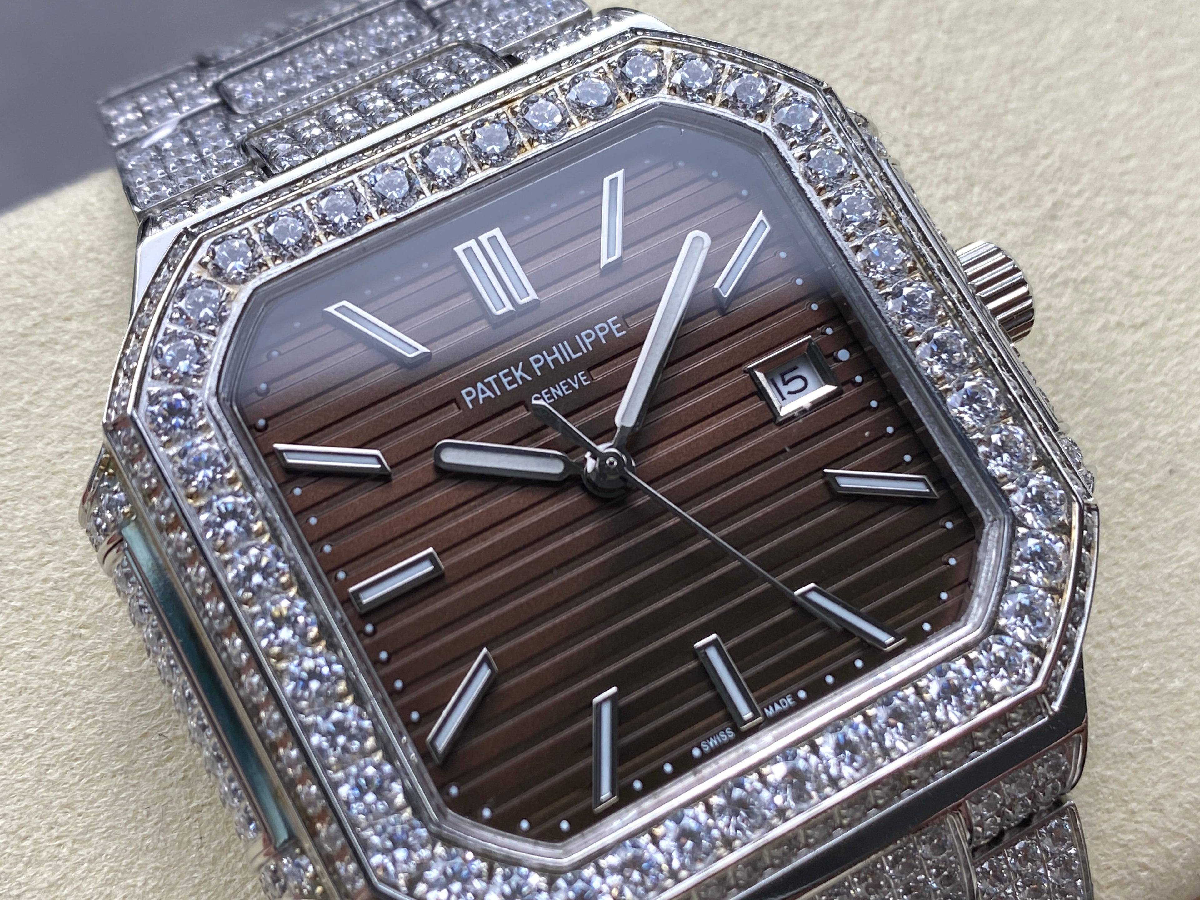 CUBITUS AUTOMATIC ALL STEEL ATTACHED DIAMOND BROWN DIAL