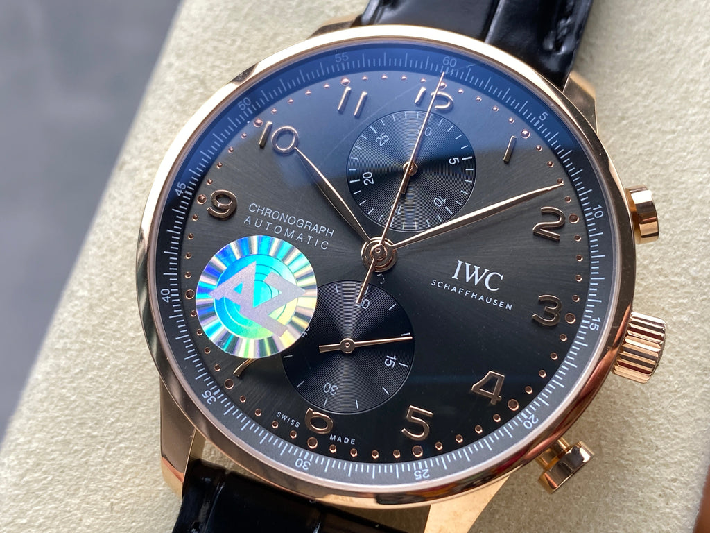 PORTUGIESER AUTOMATIC 40 MM WATCH ROSE GOLD CASE WITH BLACK LEATHER STRAP AND DIAL