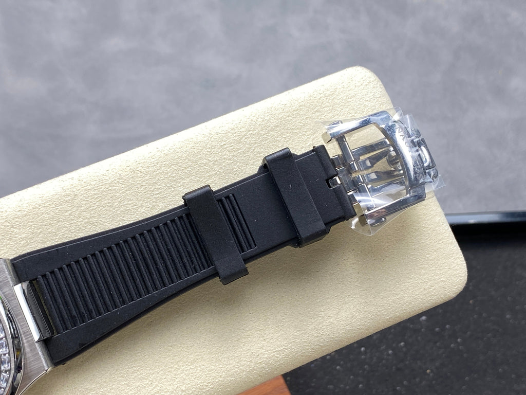 NAUTILUS STEEL ATTACHED DIAMOND BEZEL BLACK RUBBER STRAP