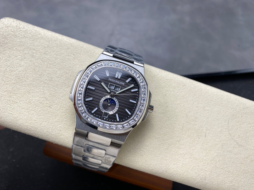NAUTILUS STEEL ATTACHED DIAMOND BEZEL BLACK DIAL