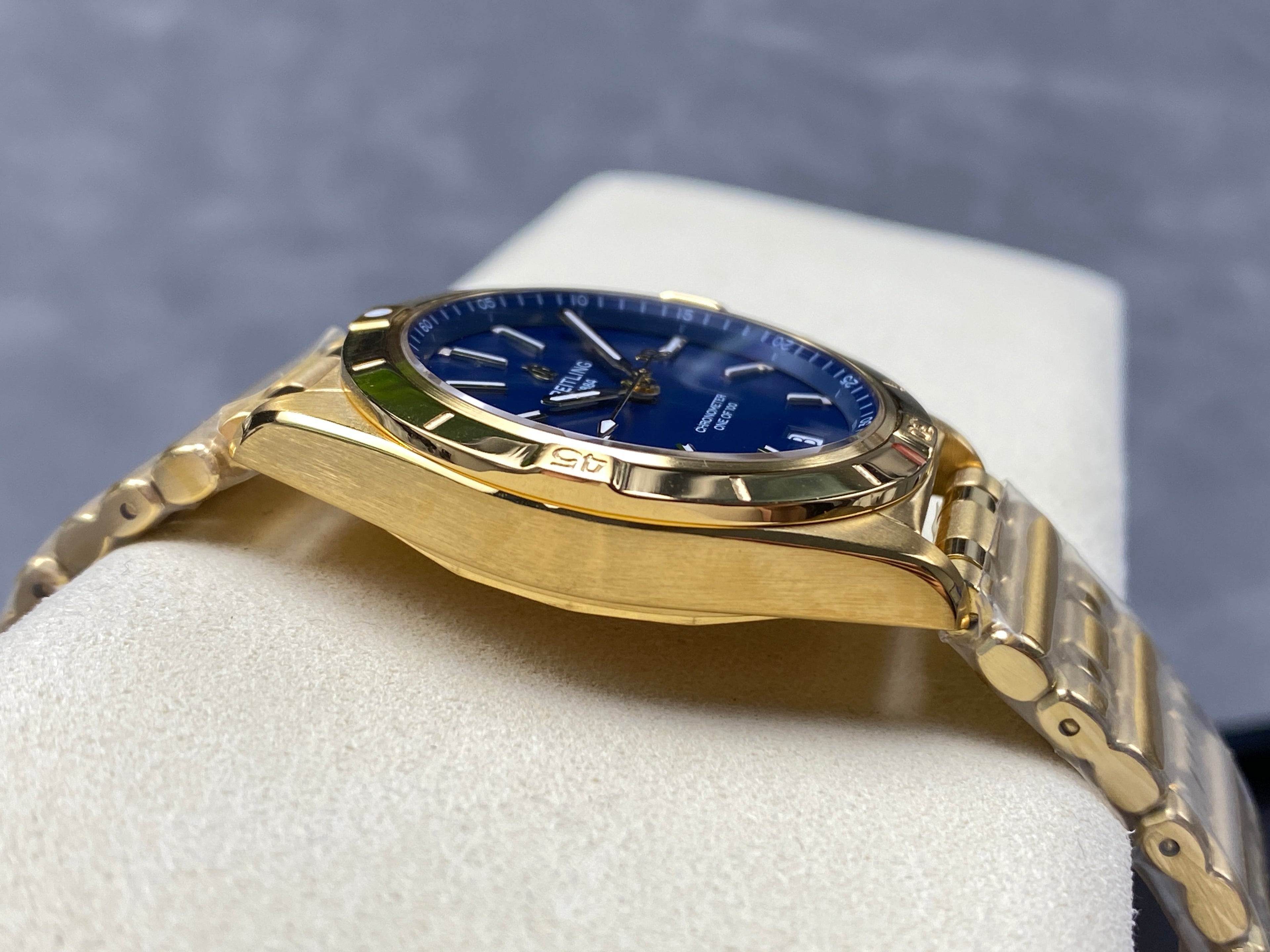 CHRONOMAT AUTOMATIC 36 VICTORIA BECKHAM YELLOW GOLD CASE MIDNIGHT BLUE DIAL