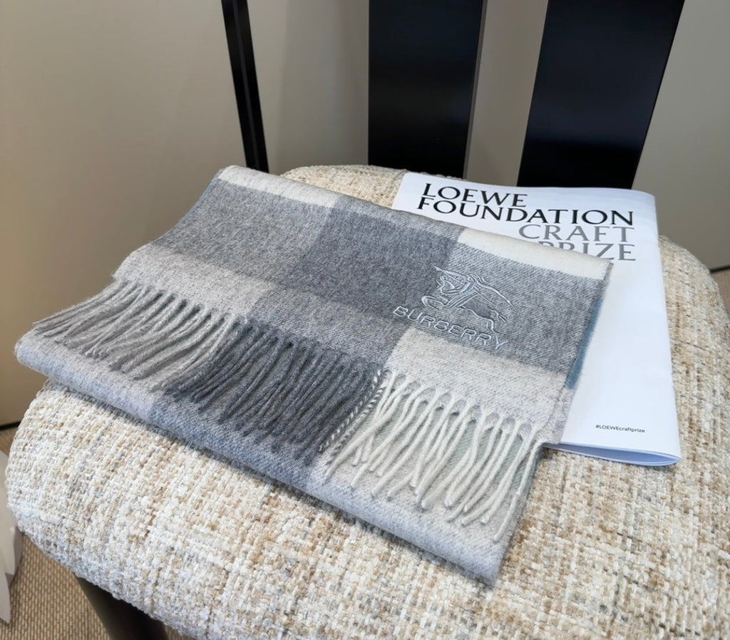 BURBERRY 25S SCARF 180 CM IN CASHMERE 935733