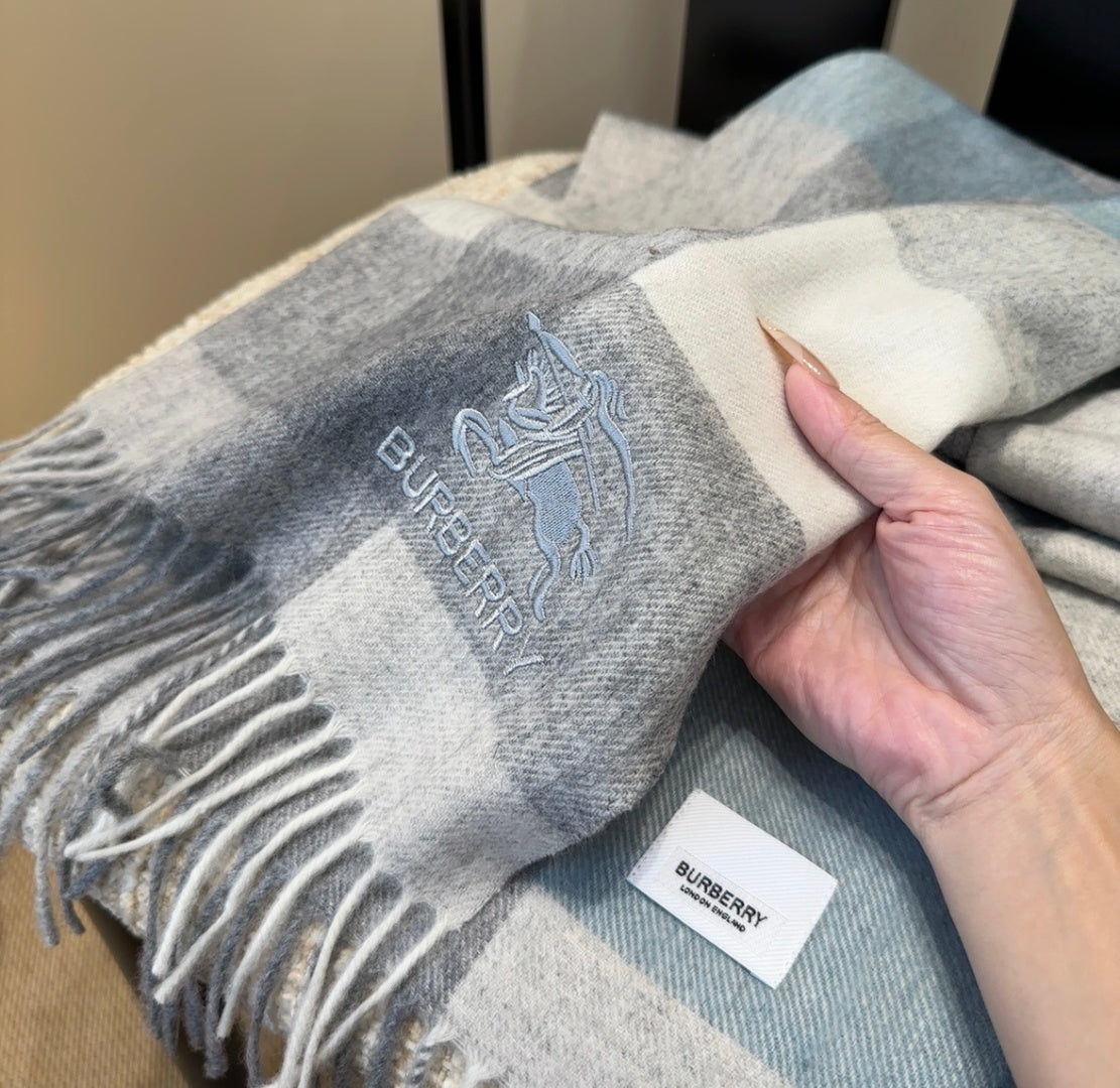 BURBERRY 25S SCARF 180 CM IN CASHMERE 935733