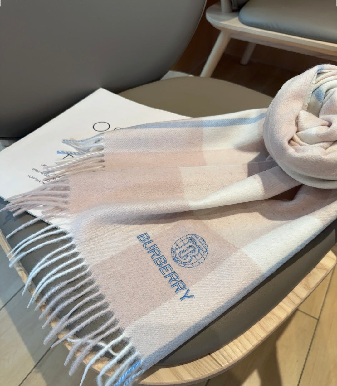 BURBERRY 25S SCARF 180 CM IN CASHMERE 935745