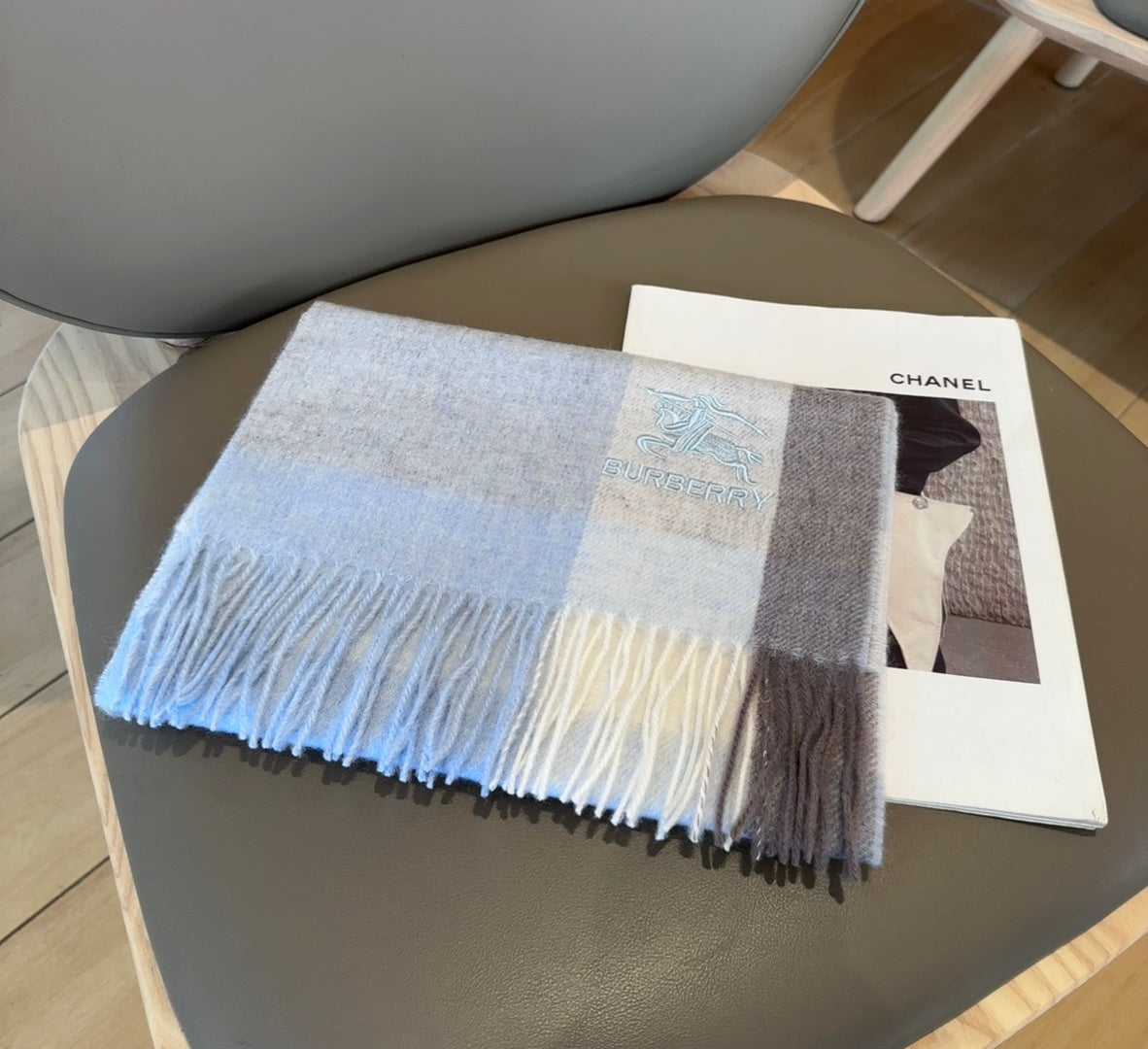 BURBERRY 25S SCARF 180 CM IN CASHMERE 938043