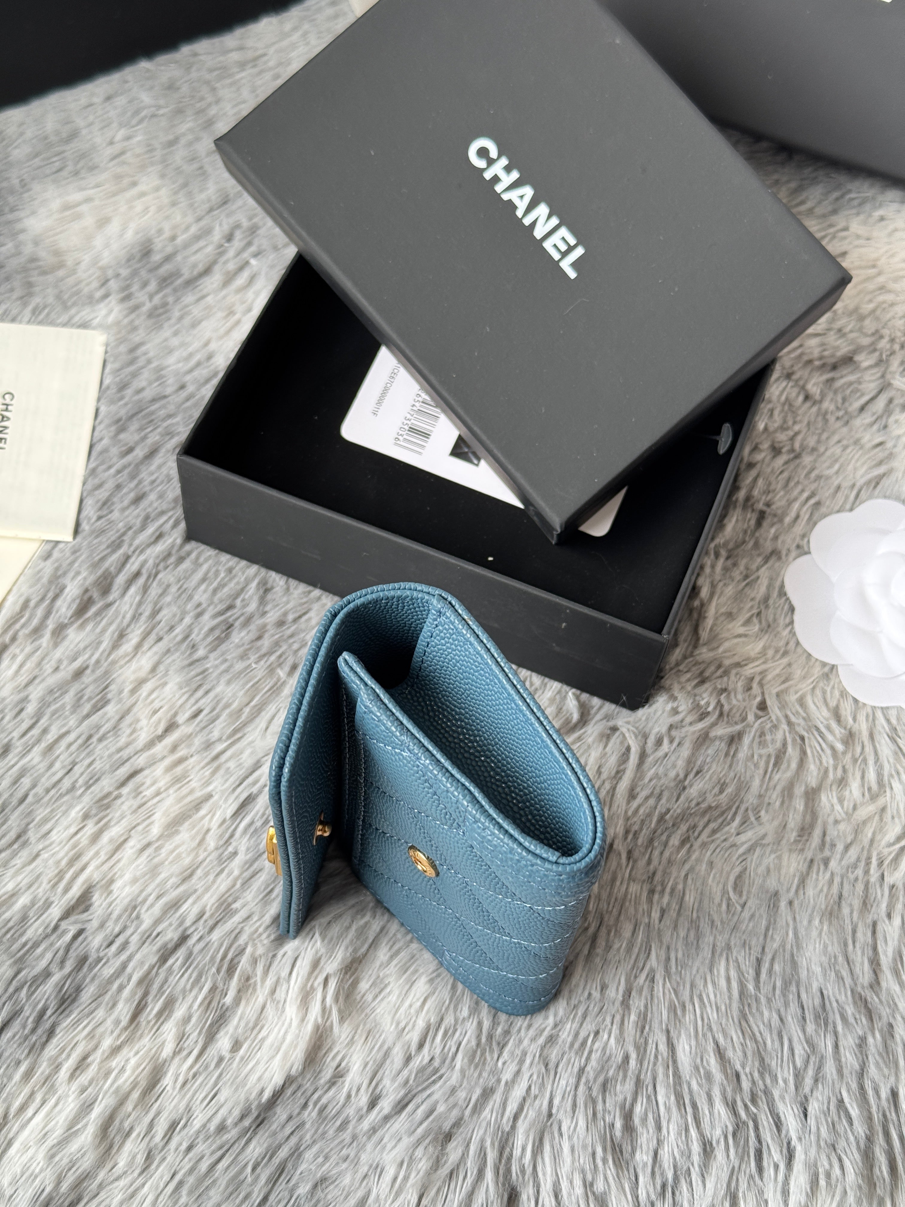 LEBOY WALLET 11 IN NEPAL BLUE GRAINED CALFSKIN GOLD-TONE HARDWARE