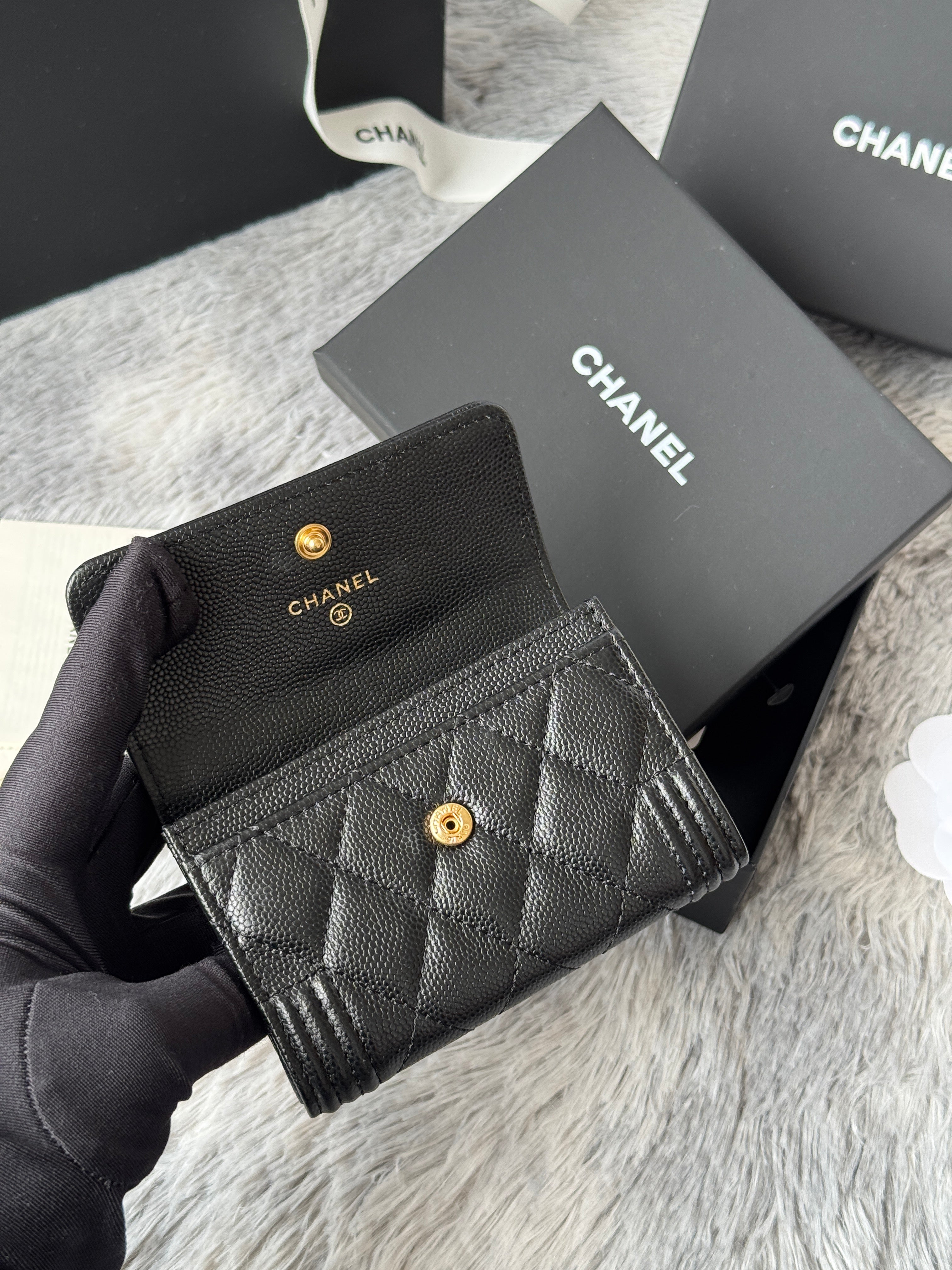 LEBOY WALLET 11 IN BLACK GRAINED CALFSKIN GOLD-TONE HARDWARE