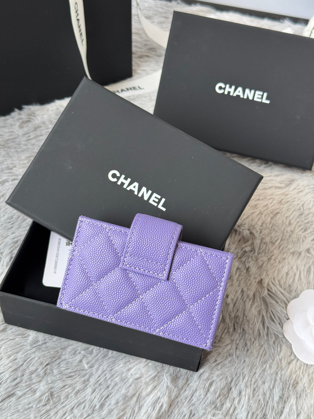 CARD HOLDER 10 CIRCLE CLASP IN BABY PURPLE CAVIAR LEATHER GOLD-TONE METALLIC