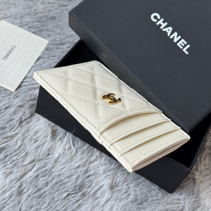 CLASSIC VERTICAL CARD HOLDER 14 IN WHITE GRAINED CALFSKIN GOLD-TONE METALLIC