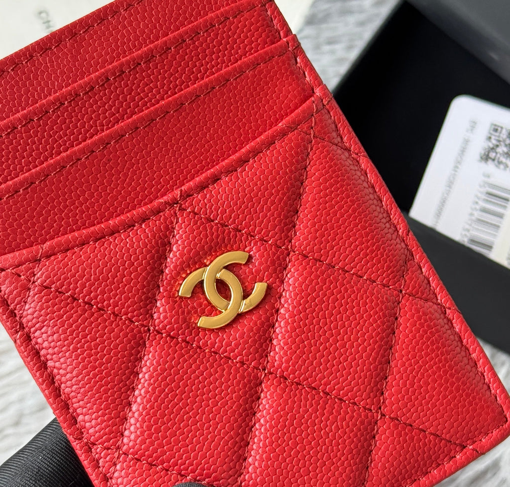 CLASSIC VERTICAL CARD HOLDER 14 IN RED GRAINED CALFSKIN GOLD-TONE METALLIC