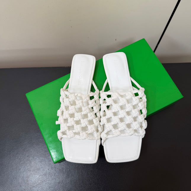 BOTTEGA VENETA 26S WOVEN STRAP SANDALS IN WHITE LAMBSKIN