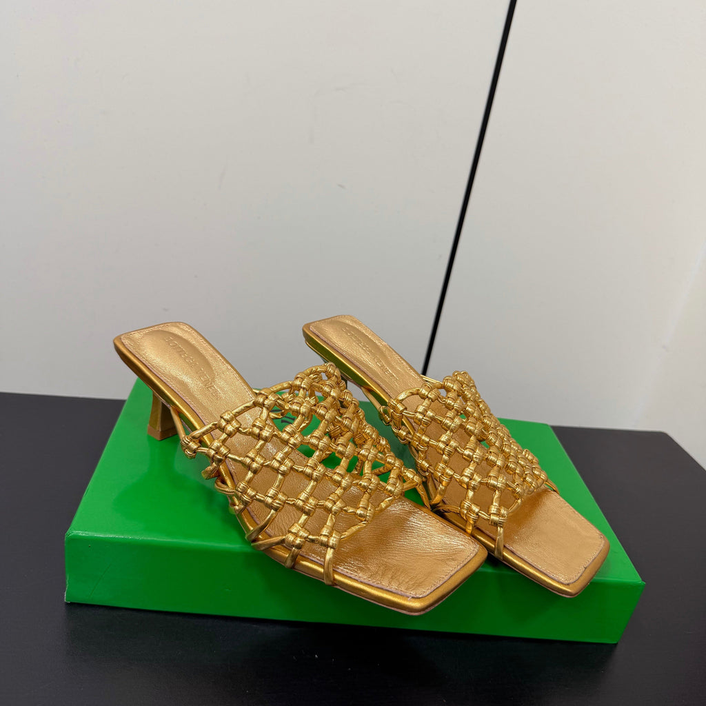 BOTTEGA VENETA 26S WOVEN STRAP HIGH-HEEL SANDALS 55 MM IN GOLD LAMBSKIN