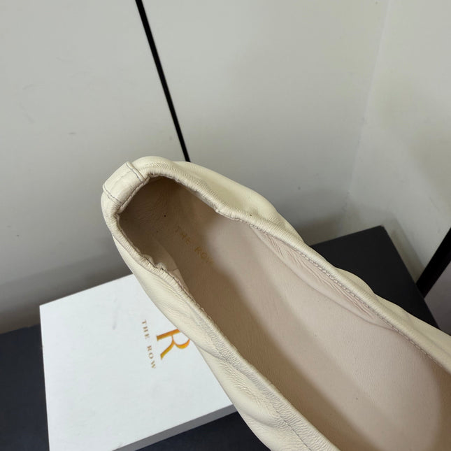 THE ROW 26S POINTED TOE BALLET FLATS IN IVORY WHITE LAMBSKIN