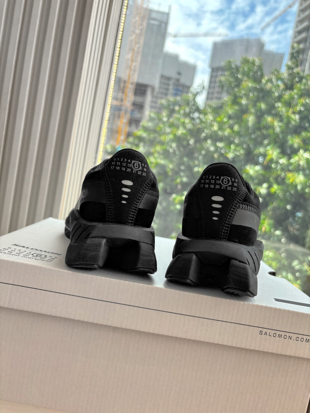 ALO 25S SALOMON SPECTUR SNEAKER IN BLACK FABRIC