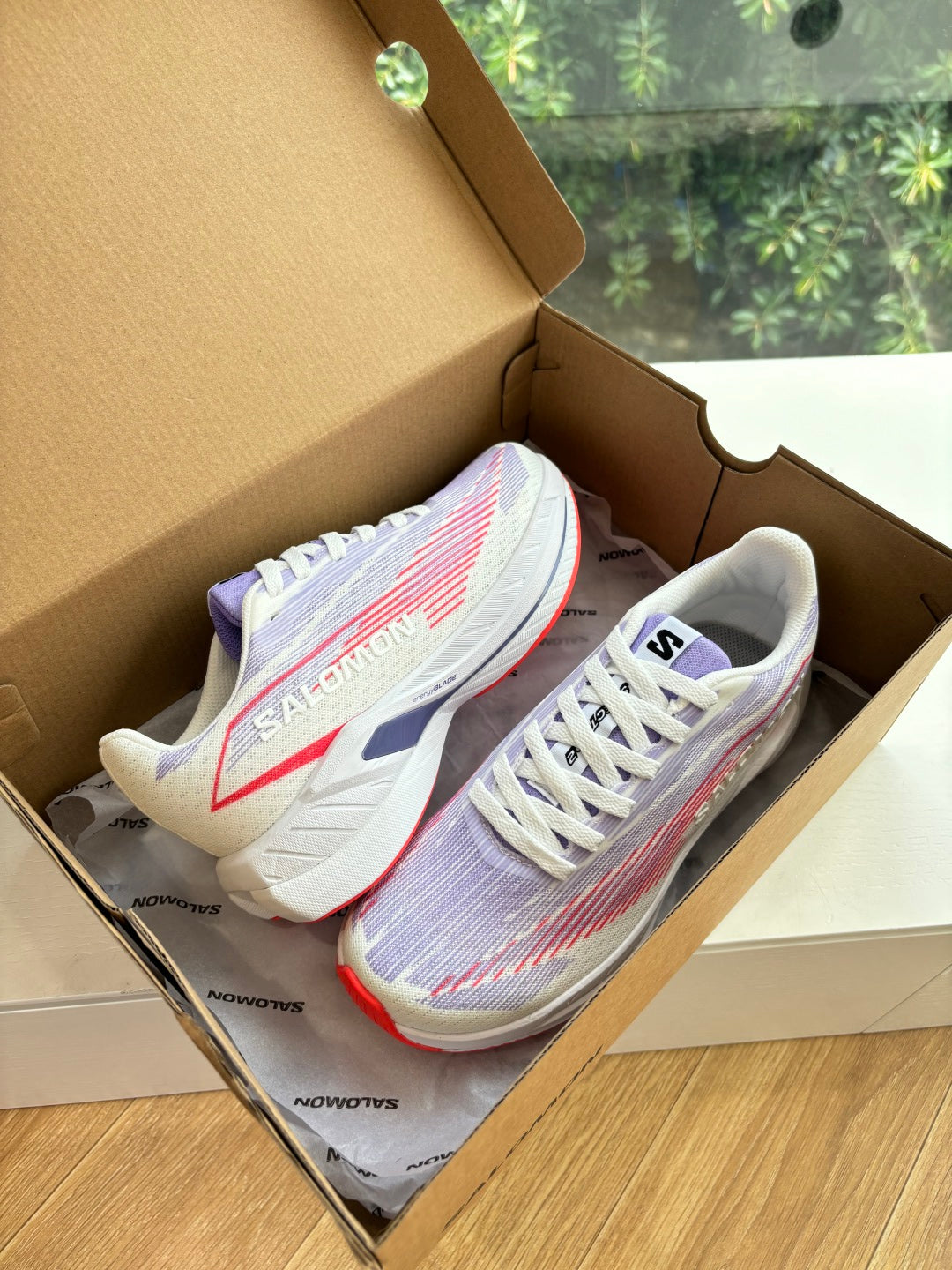 ALO 25S SALOMON SPECTUR SNEAKER IN PURPLE AND WHITE MESH FABRIC