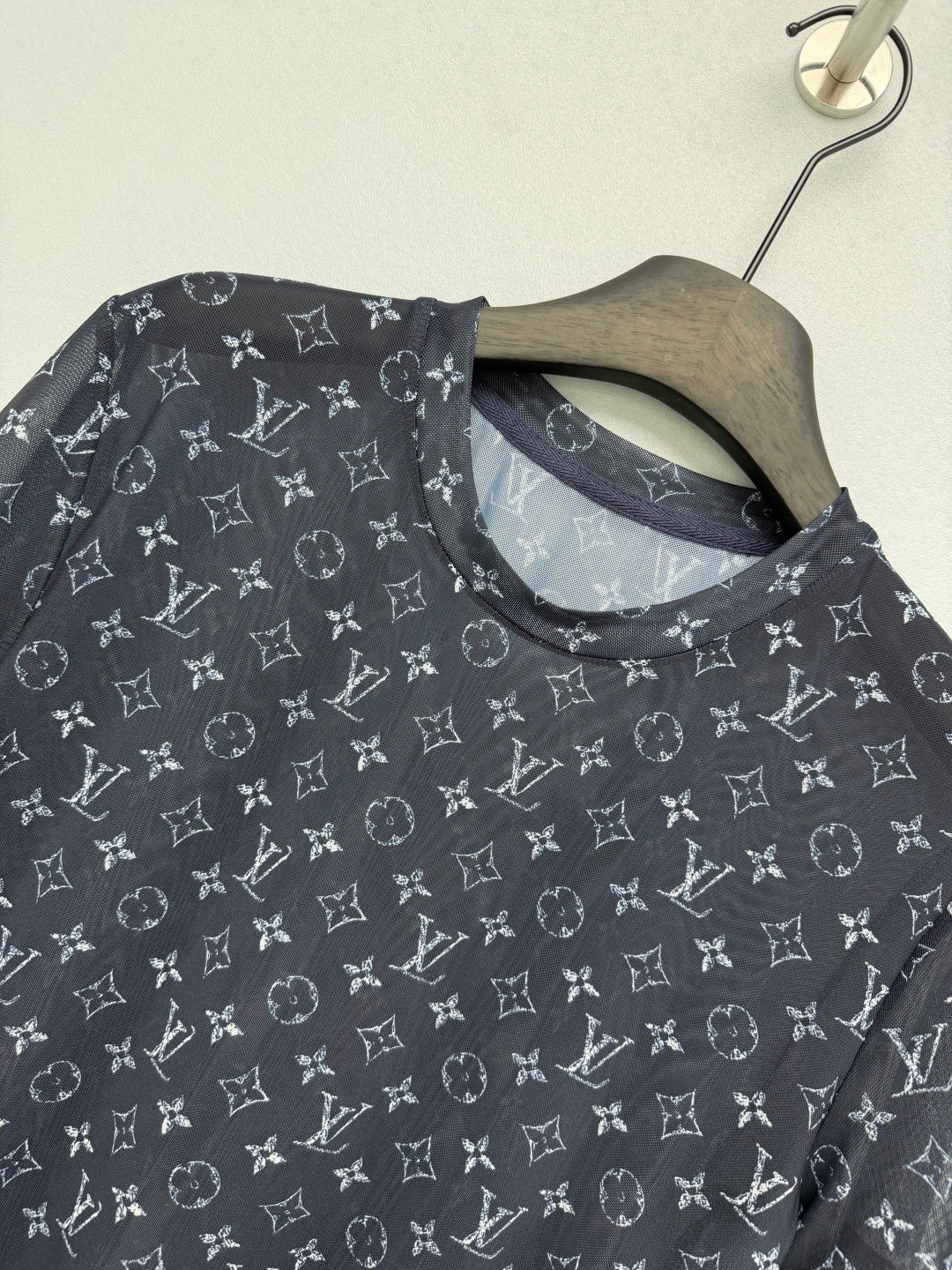 LV 26S T-SHIRT STYLE 213