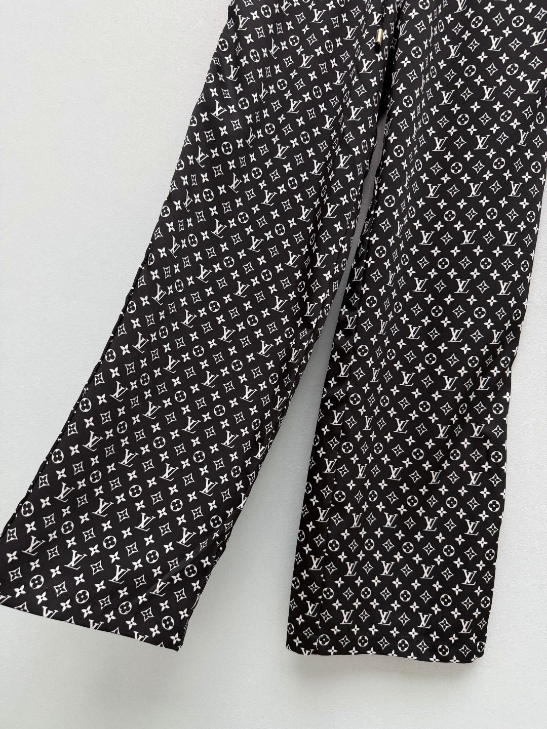 LV 26S WIDE-LEG PANTS STYLE 194