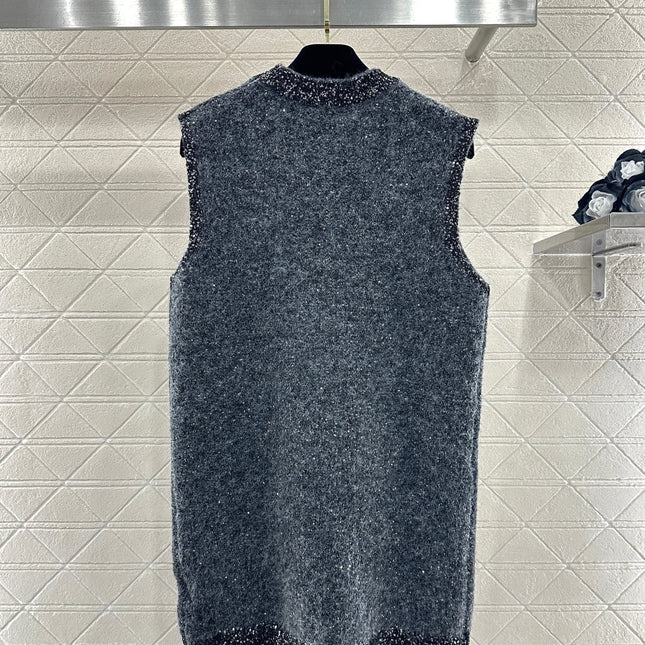 CHANEL 26S SLEEVELESS KNITTED SEQUIN BLAZER 664