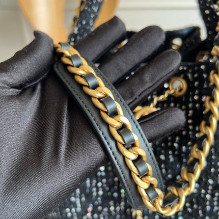 CHANEL 25S HOBO BAG 40 IN BLACK TWEED WITH GOLD HARDWARE