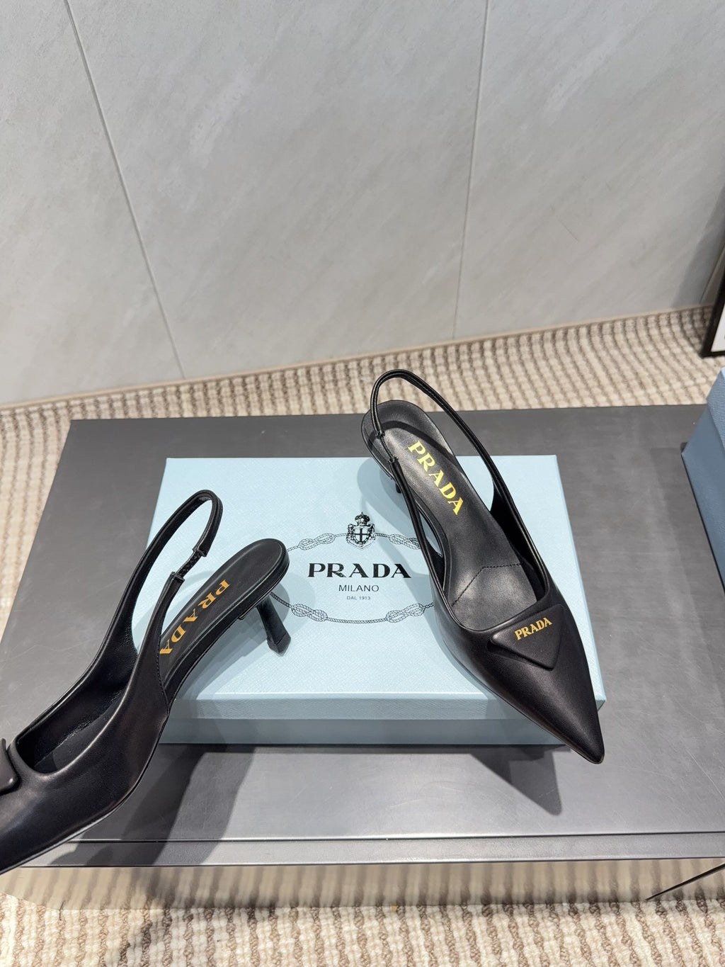PRADA 26S POINTED TOE SLINGBACK HIGH HEELS 55MM IN BLACK SHEEPSKIN WITH LOGO