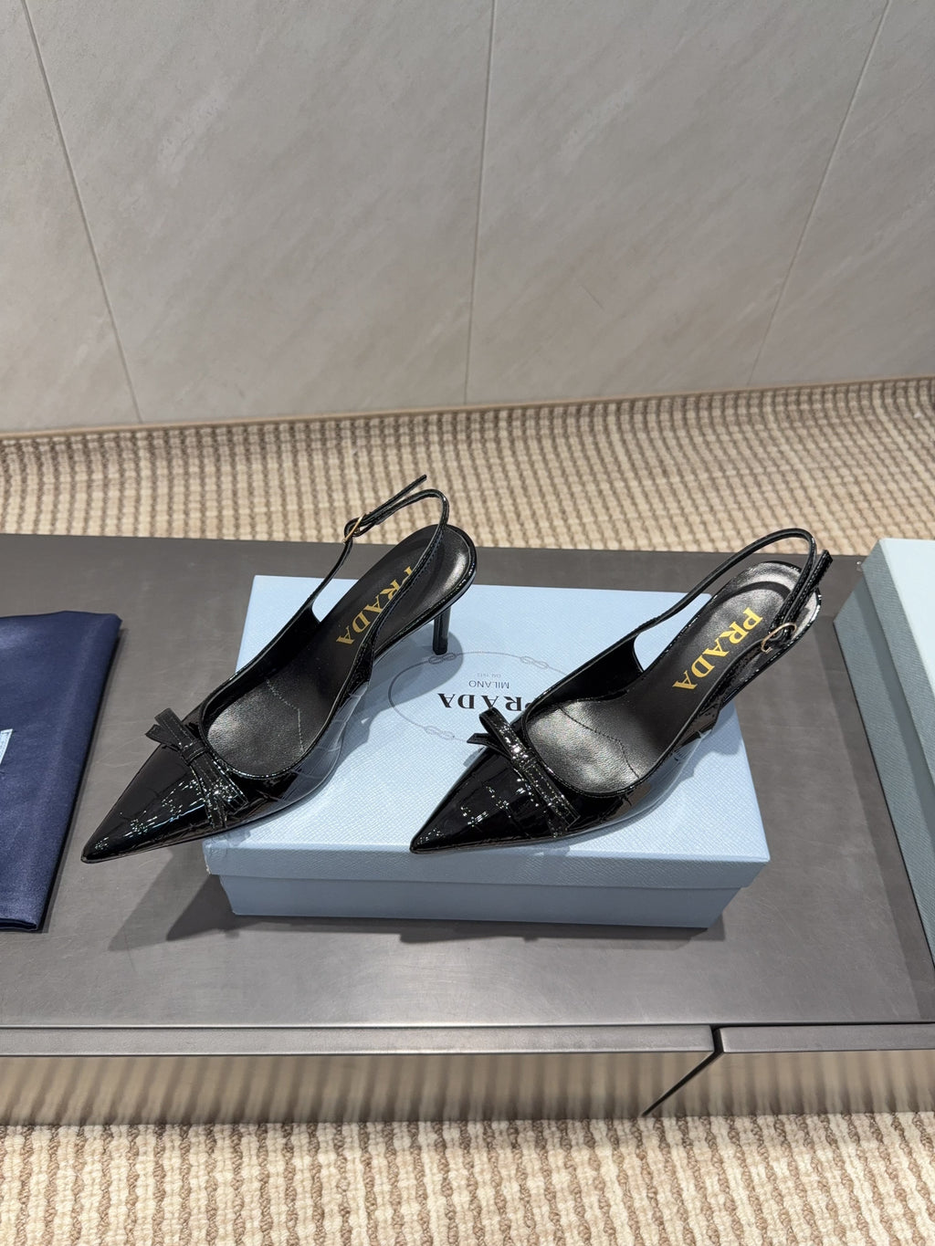 PRADA 26S POINTED TOE SLINGBACK HIGH HEELS 85MM IN BLACK CALFSKIN WITH BOW