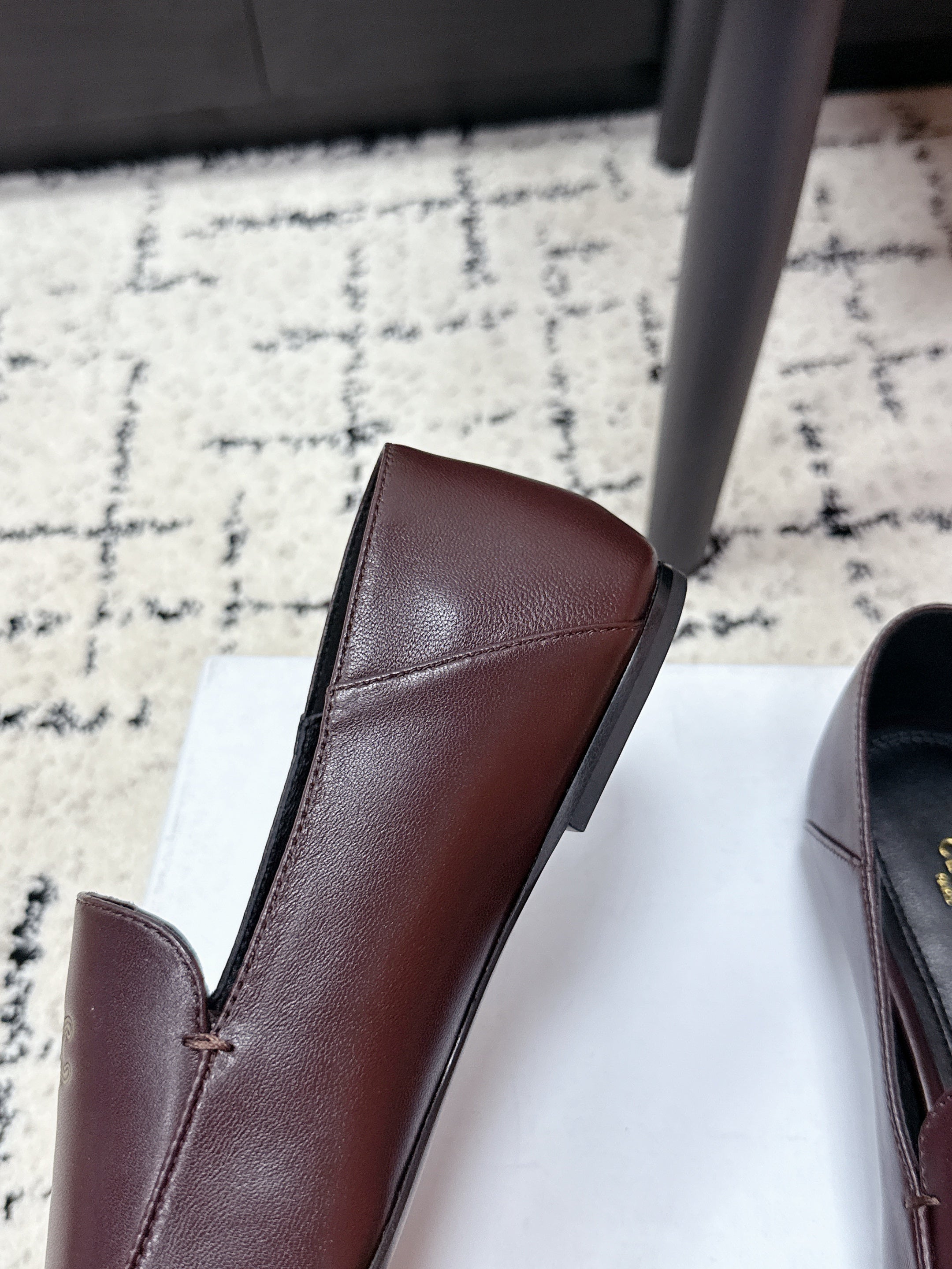 CELINE 26S AURA TRIOMPHE LOAFERS IN BURGUNDY BROWN LAMBSKIN