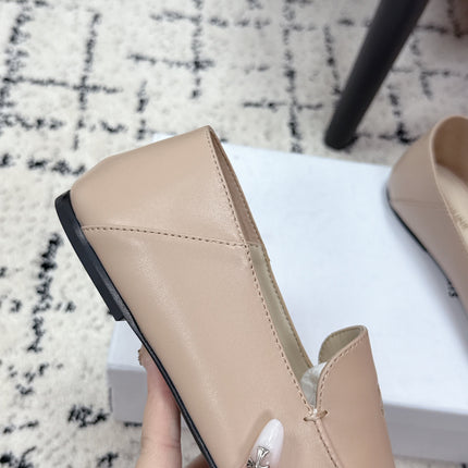 CELINE 26S AURA TRIOMPHE LOAFERS IN BEIGE LAMBSKIN