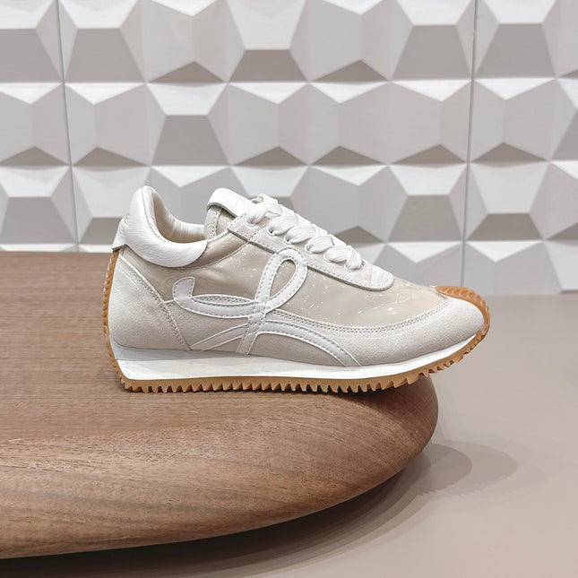 LOEWE 26S FLOW RUNNER SNEAKER IN WHITE SUEDE AND CLEAR PLASTIC AND CALFSKIN