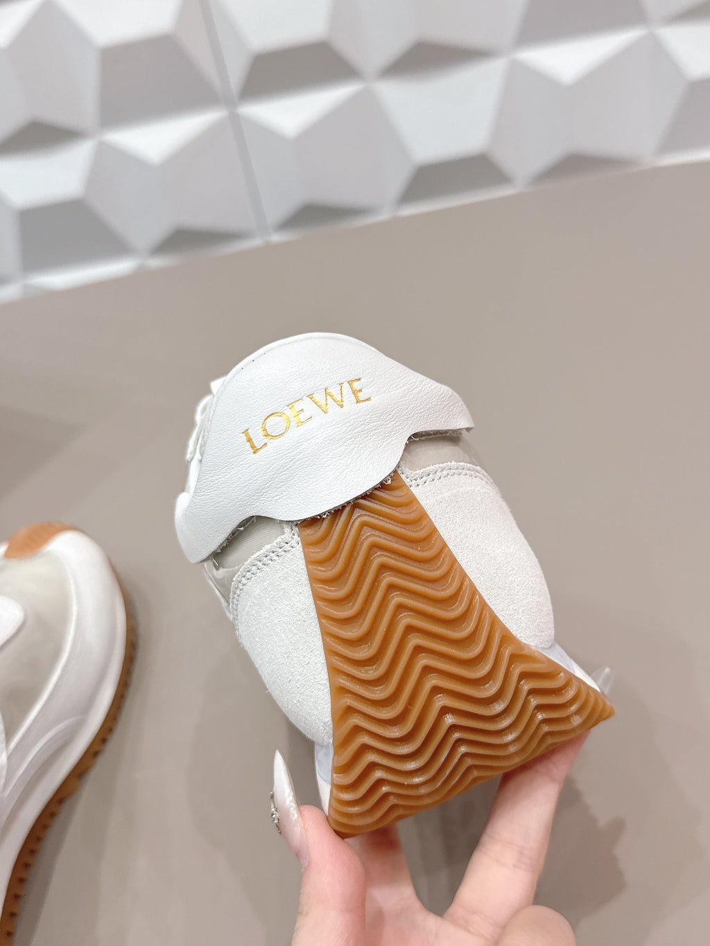 LOEWE 26S FLOW RUNNER SNEAKER IN WHITE SUEDE AND CLEAR PLASTIC AND CALFSKIN