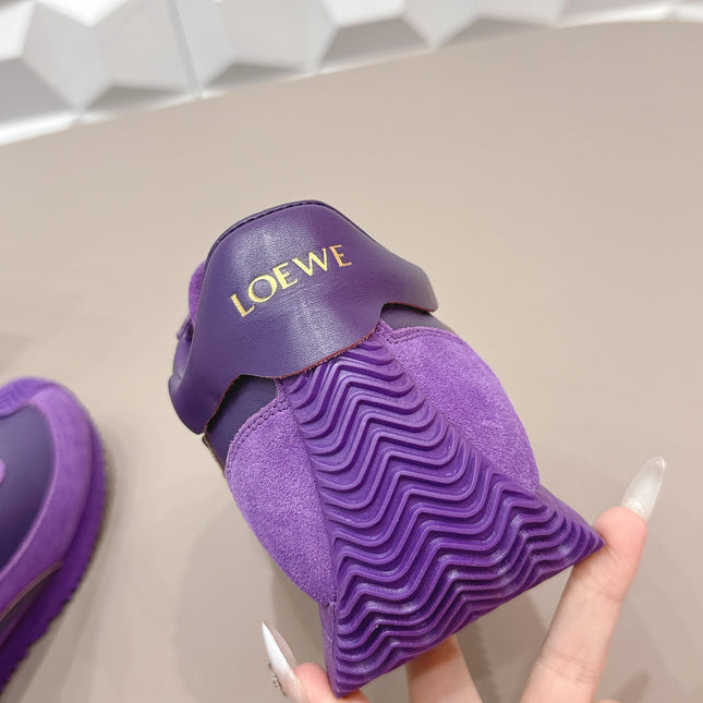 LOEWE 26S FLOW RUNNER SNEAKER IN PLUM PURPLE CALFSKIN AND SUEDE