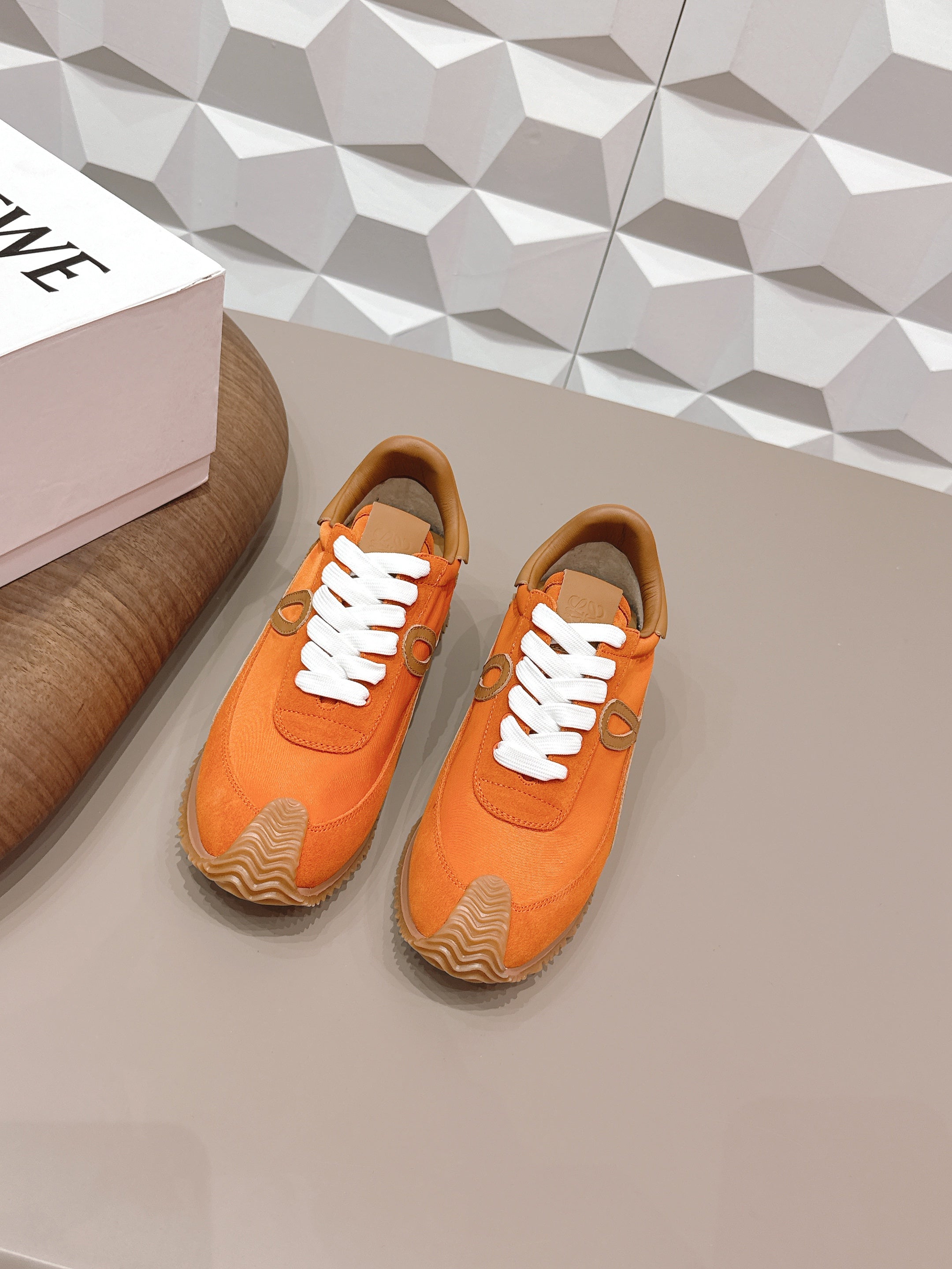 LOEWE 26S FLOW RUNNER SNEAKER IN ORANGE SUEDE AND BROWN CALFSKIN
