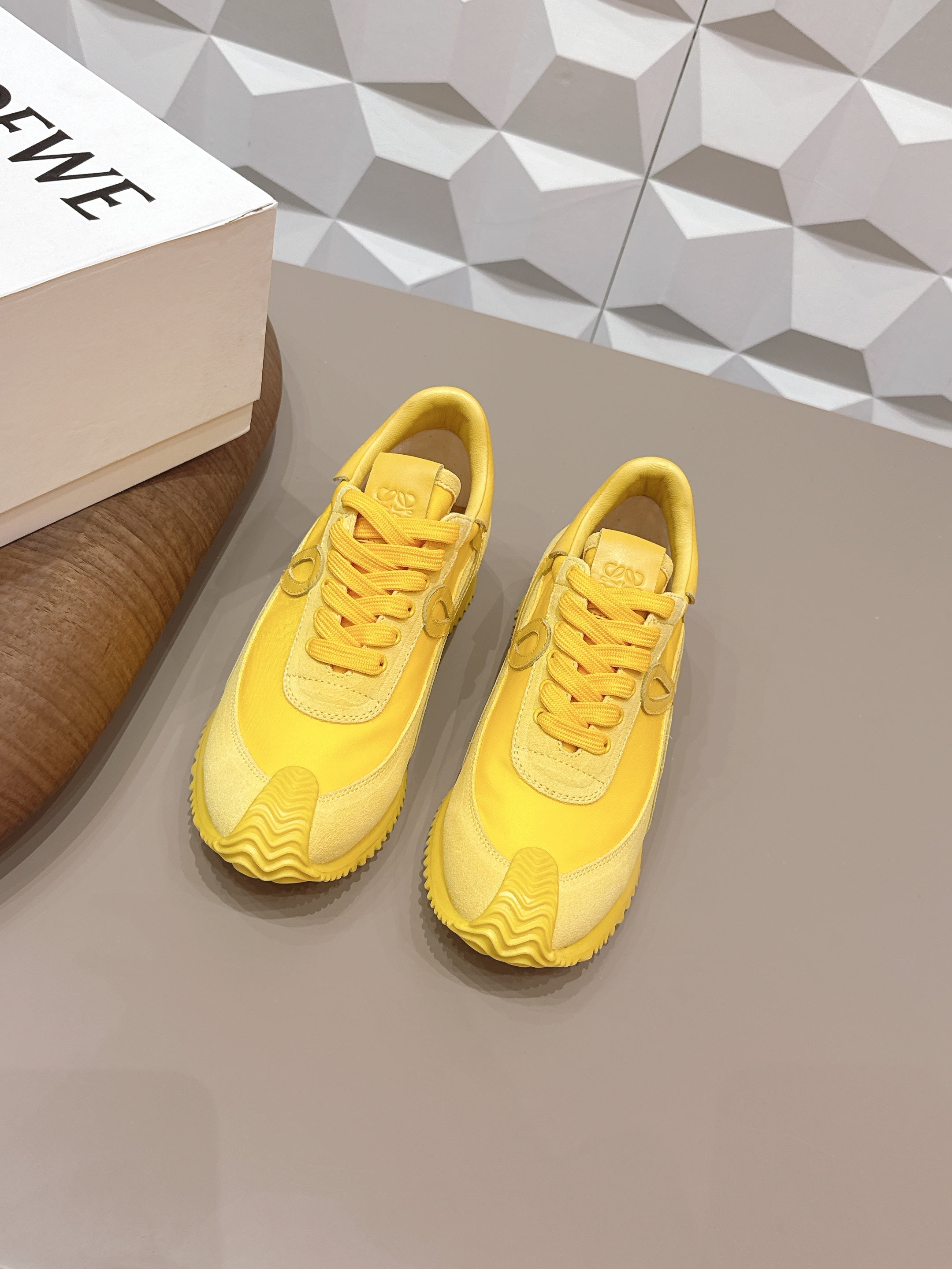 LOEWE 26S FLOW RUNNER SNEAKER IN YELLOW SUEDE AND CALFSKIN