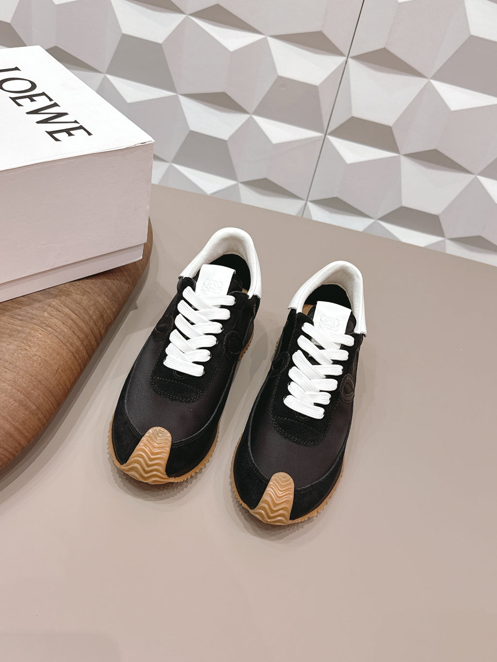 LOEWE 26S FLOW RUNNER SNEAKER IN BLACK SUEDE AND WHITE CALFSKIN