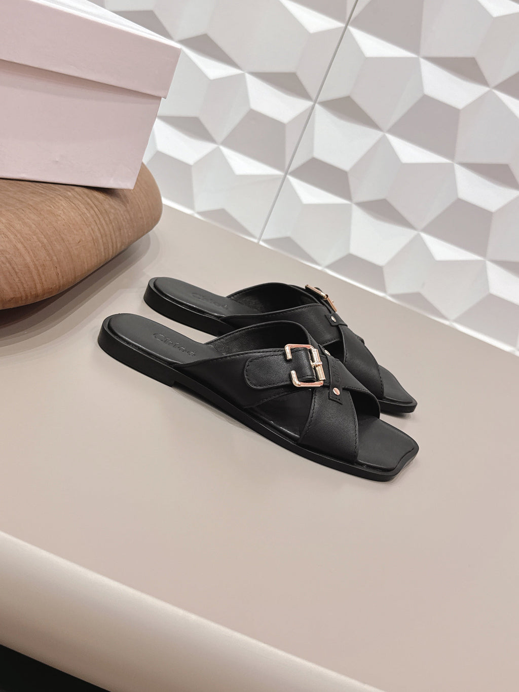 CHLOÉ 26S SANDALS IN BLACK CALFSKIN