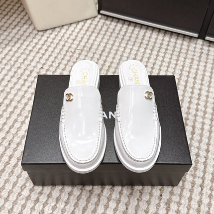 CHANEL 26S LOAFER MULES IN WHITE GLOSSY CALFSKIN