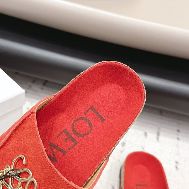 LOEWE 26S FLAT SANDALS IN RED LOGO GOLD HARDWARE