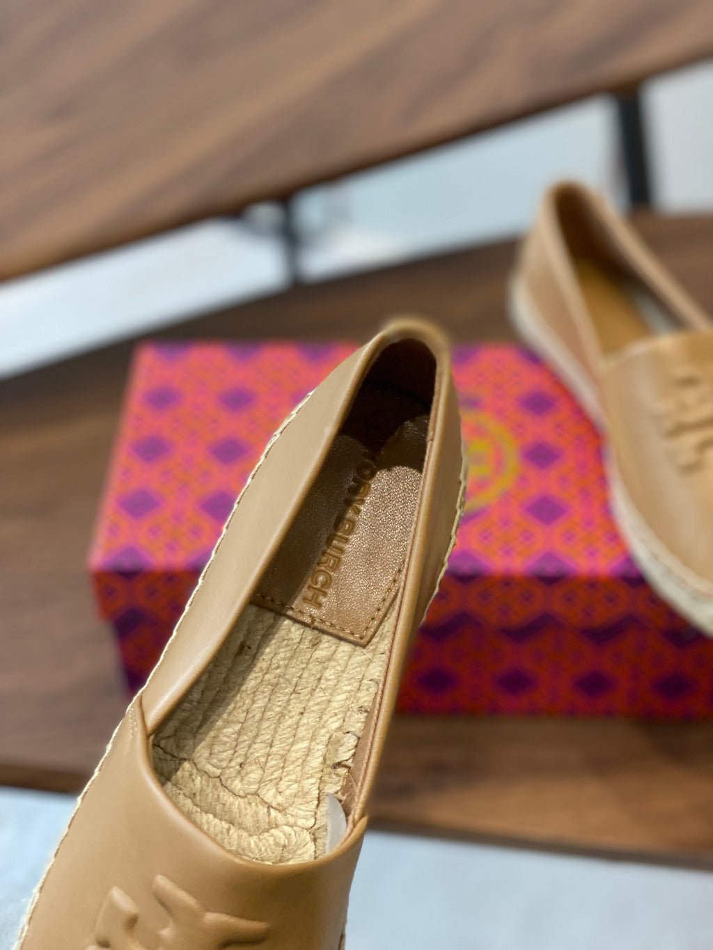 TORY BURCH ESPADRILLES IN CAMEL BEIGE CALFSKIN