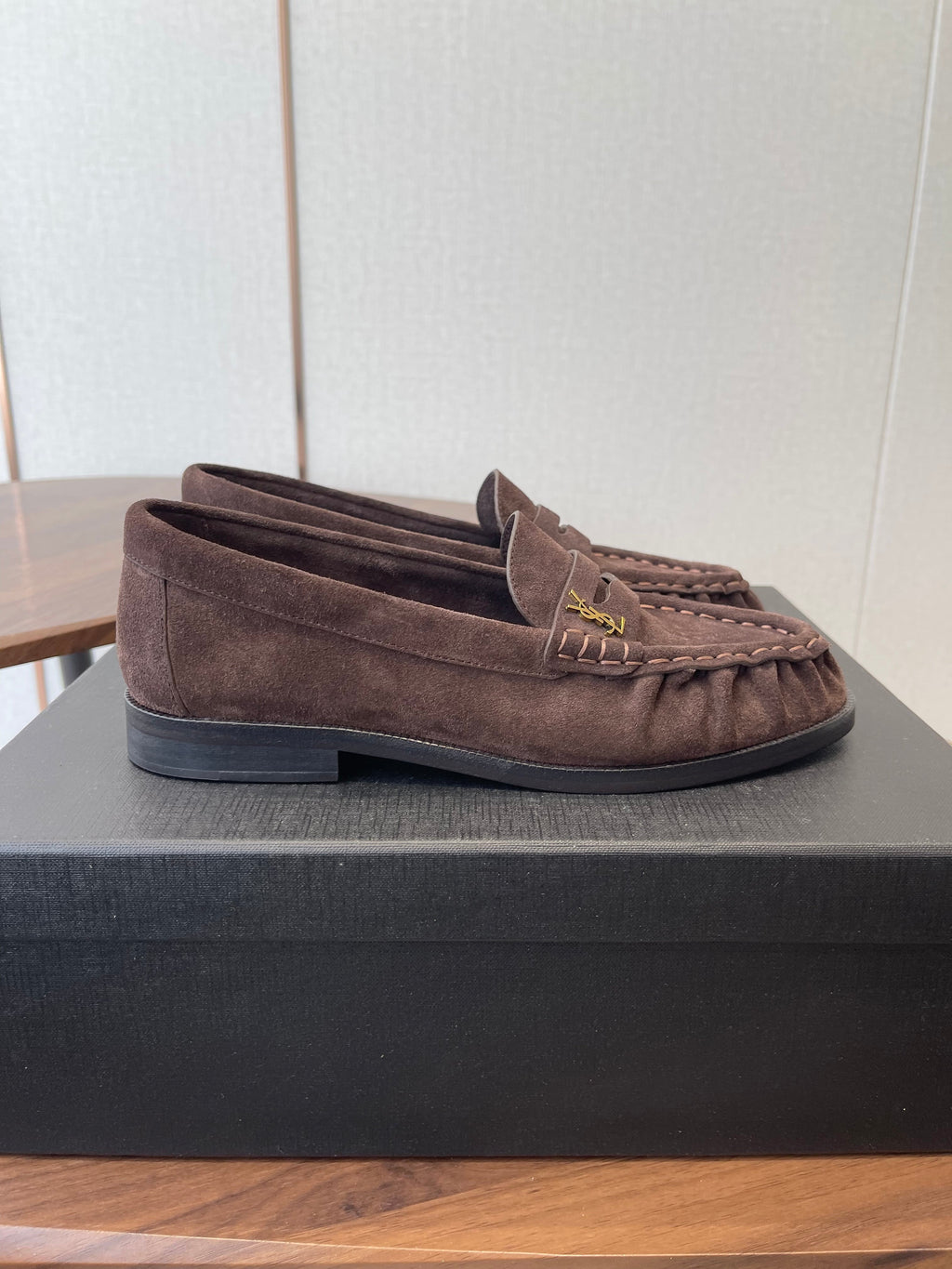 YSL 26S LOAFER IN EARTH BROWN SUEDE