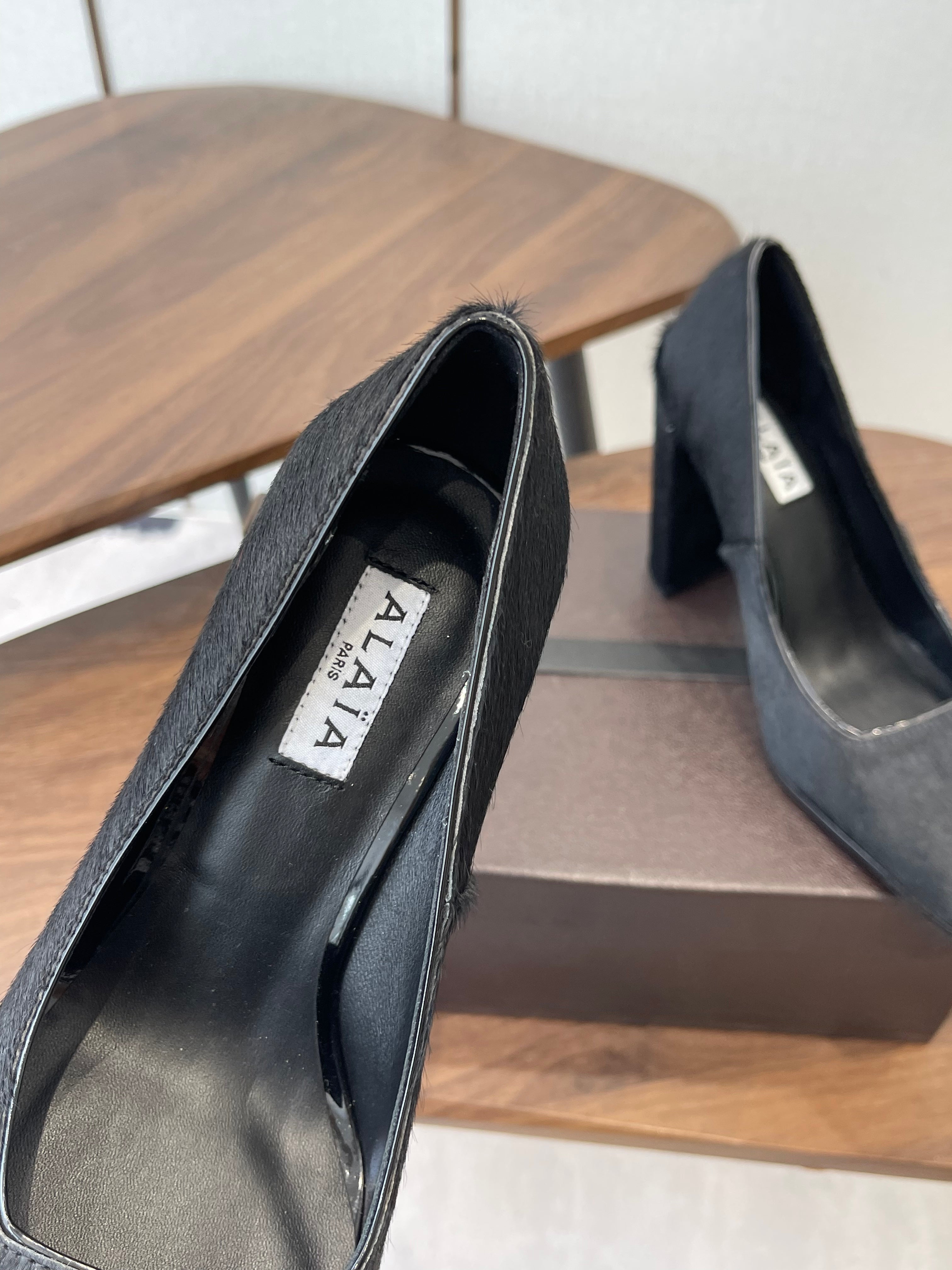 ALAIA 26S SQUARE-TOE HIGH HEELS 95 MM IN BLACK PONY HAIR